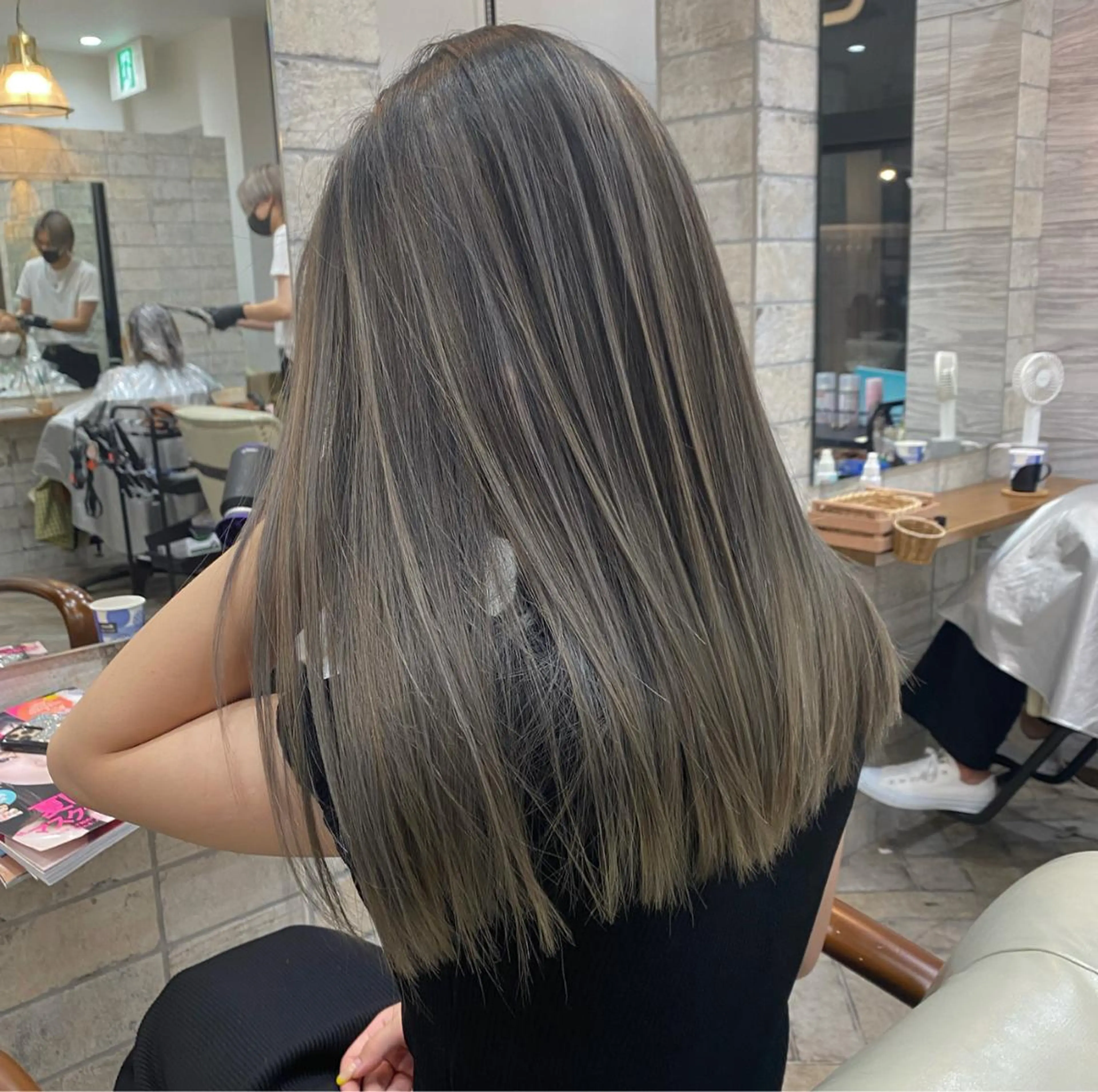 ロング カラー パーマ ヘアアレンジ メンズ キッズ ネイル マツエク・マツパ ヘアカラー ハイライト、レイヤー カット/西梅田/中西のヘアスタイル