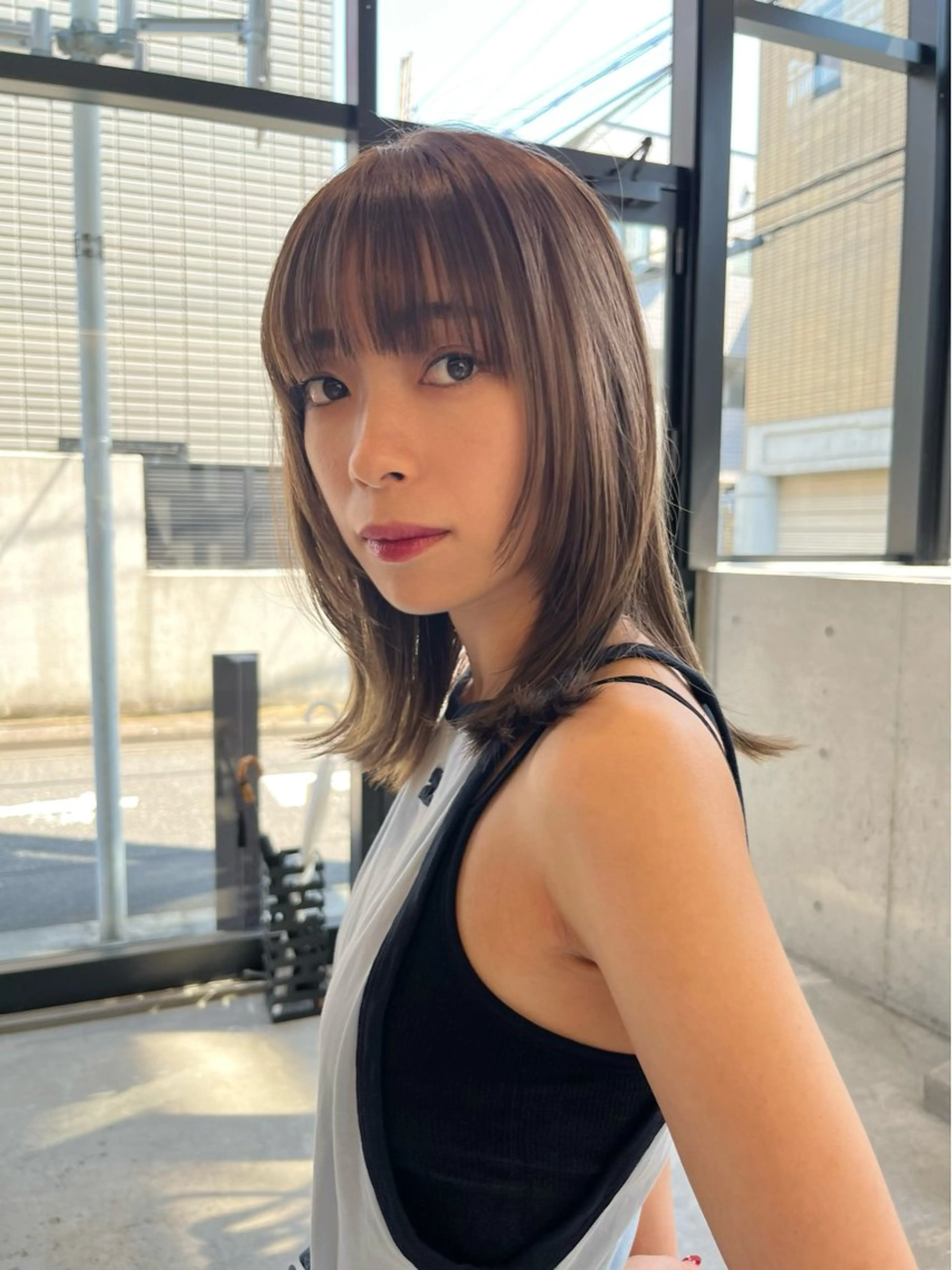 ミディアム カラー ベージュカラー ブリーチ ブリーチなしカラー 似合わせ特化/レイヤ ーカット/mikuのヘアスタイル