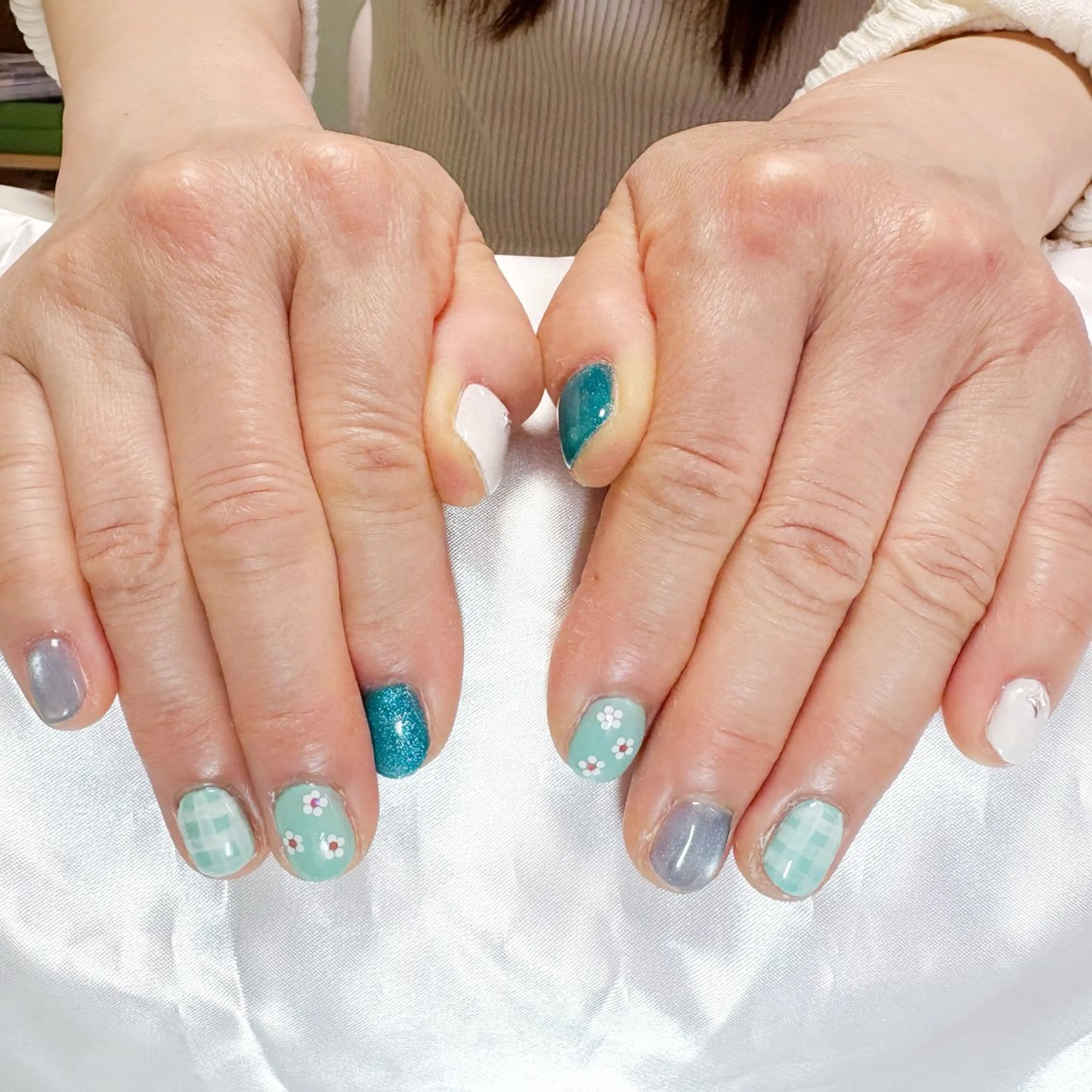 ネイル アートネイル cure upのネイルデザイン