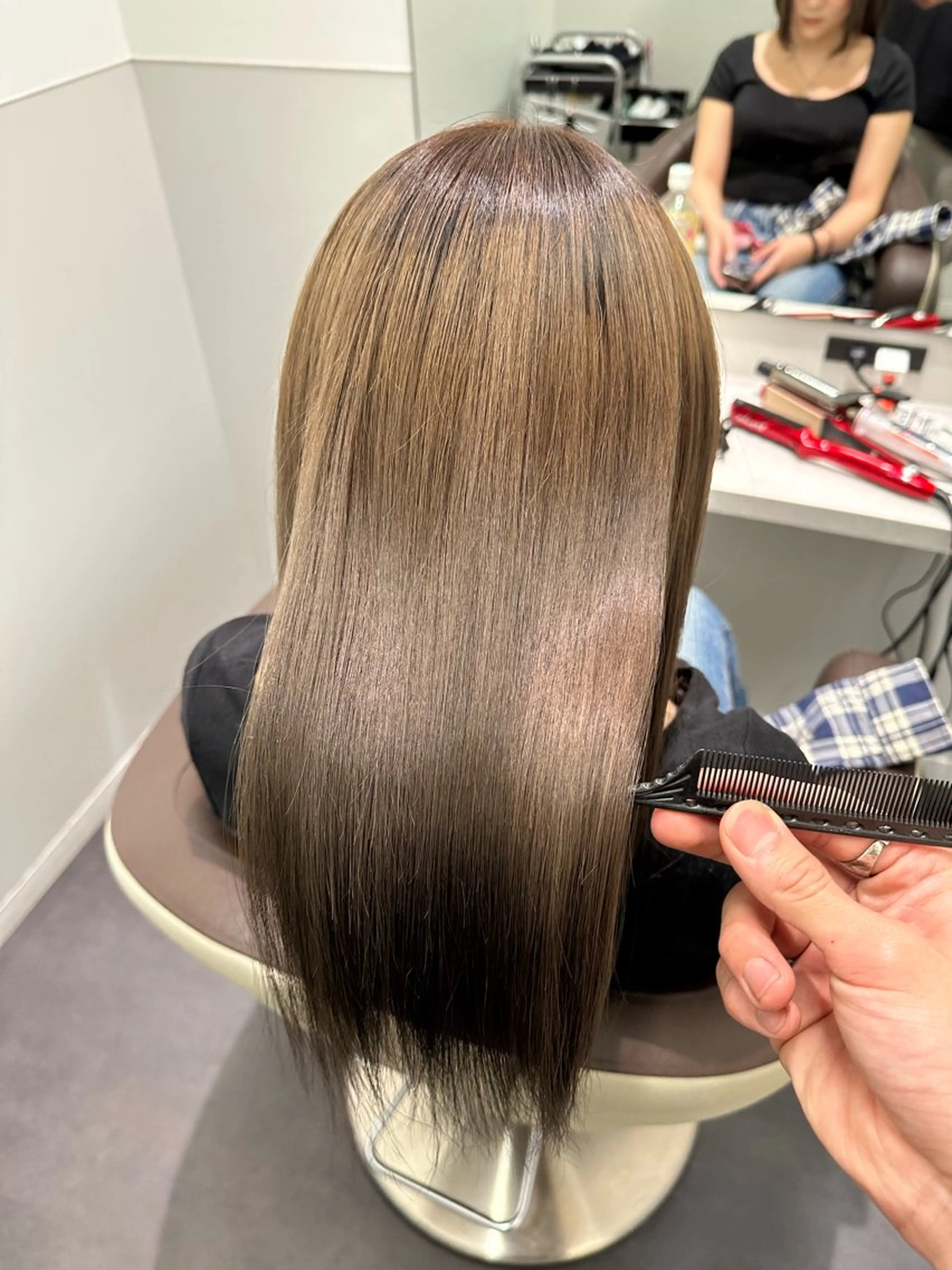 セミロング Wisteria所属・美髪特化✨ 伊織✨縮毛矯正✨のヘアスタイル