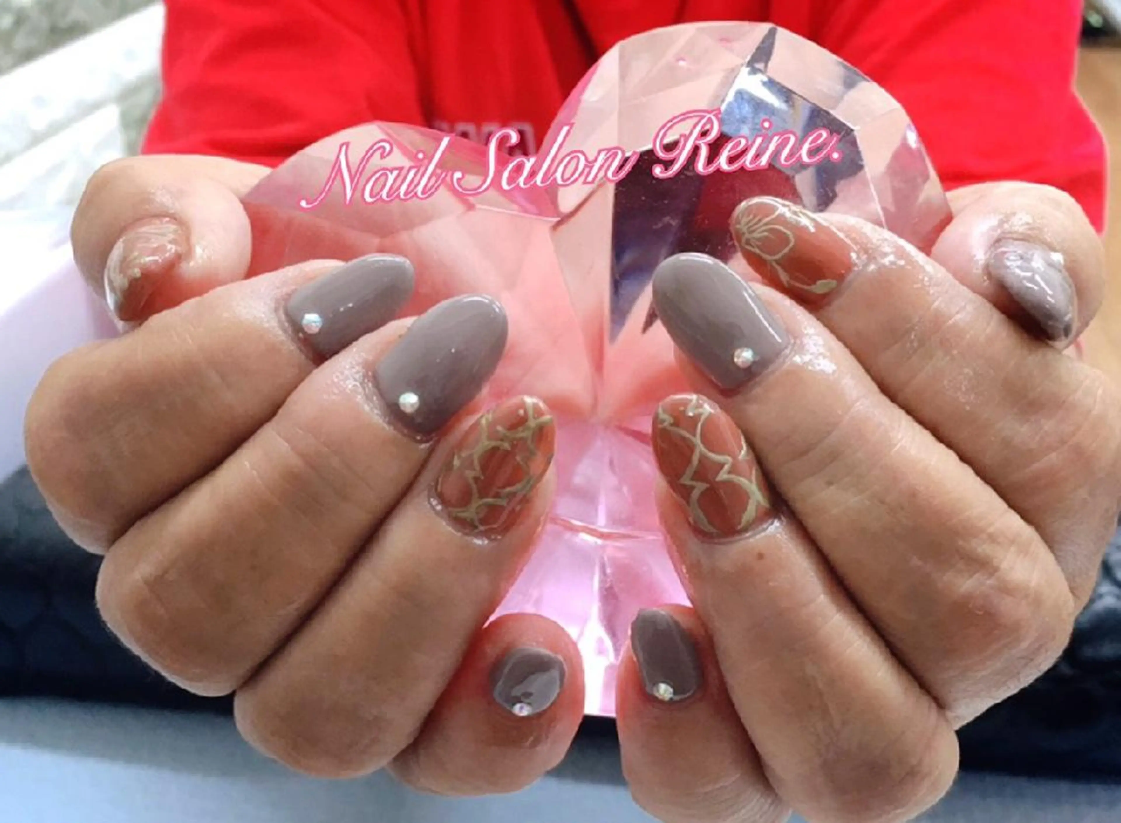 ネイル Nailsalon Reine所属・玉栄 伶奈のネイルデザイン