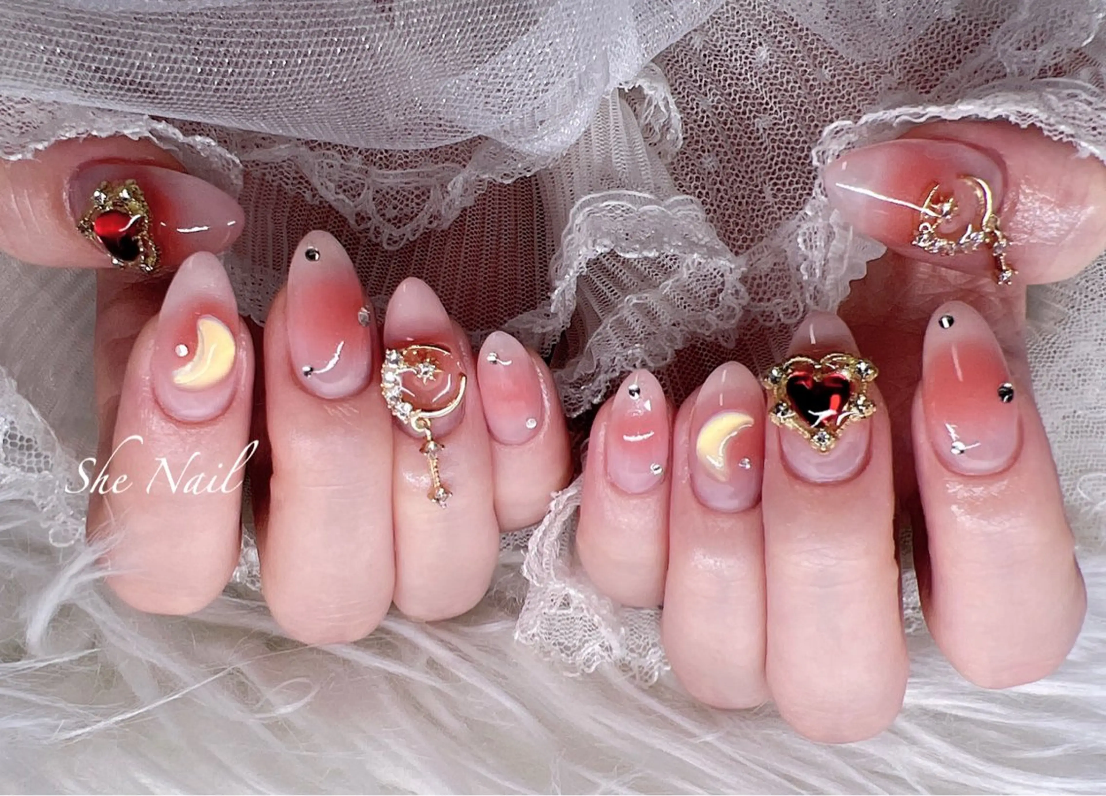 ネイル チークネイル 長さ出し フレンチネイル ガラスフレンチ マグネットネイル ハンドネイル She Nail所属・ISA_ BELLAのネイルデザイン