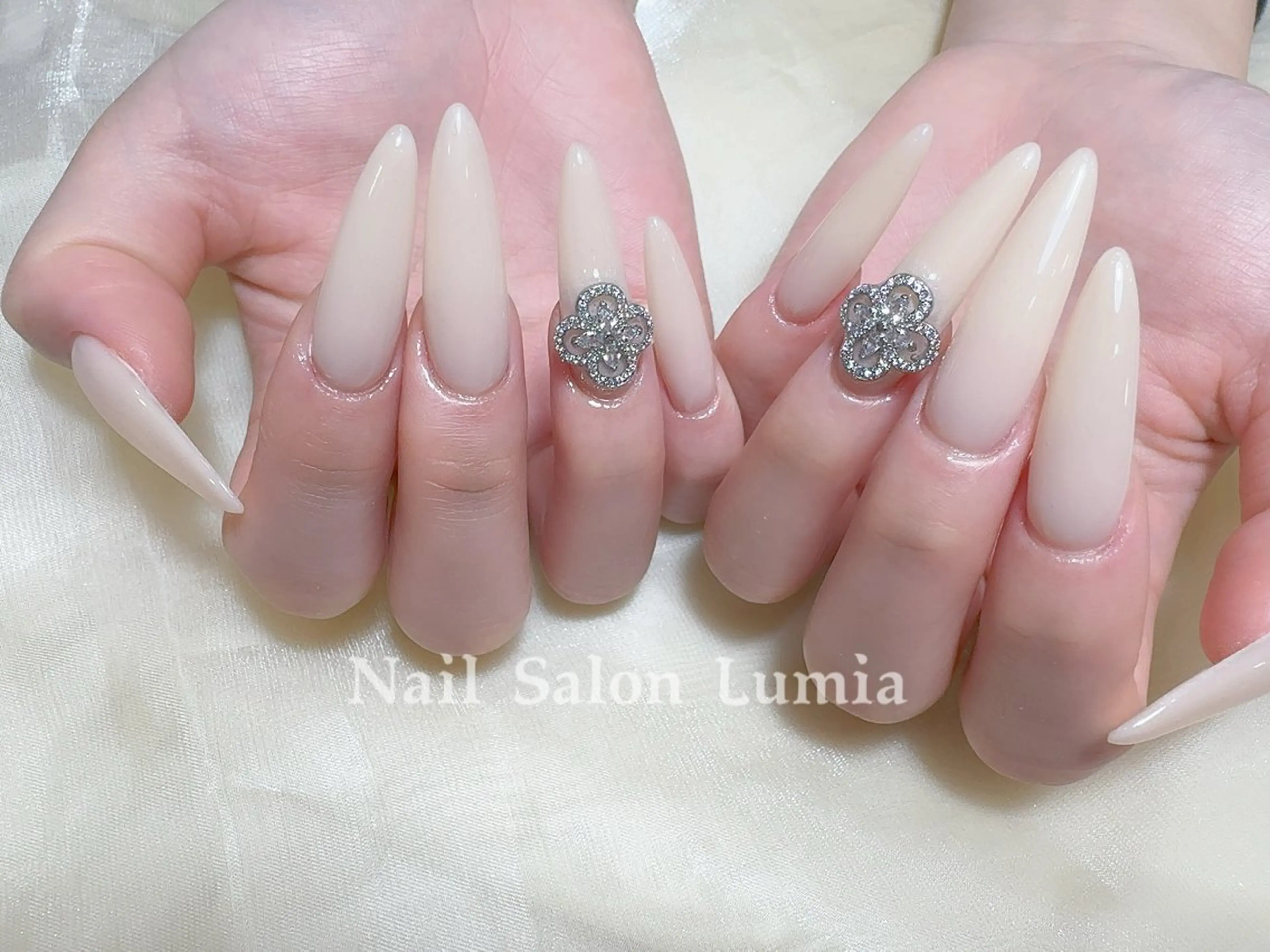 ネイル ハンドネイル ネイルサロン ルミア Lumia 店長のネイルデザイン