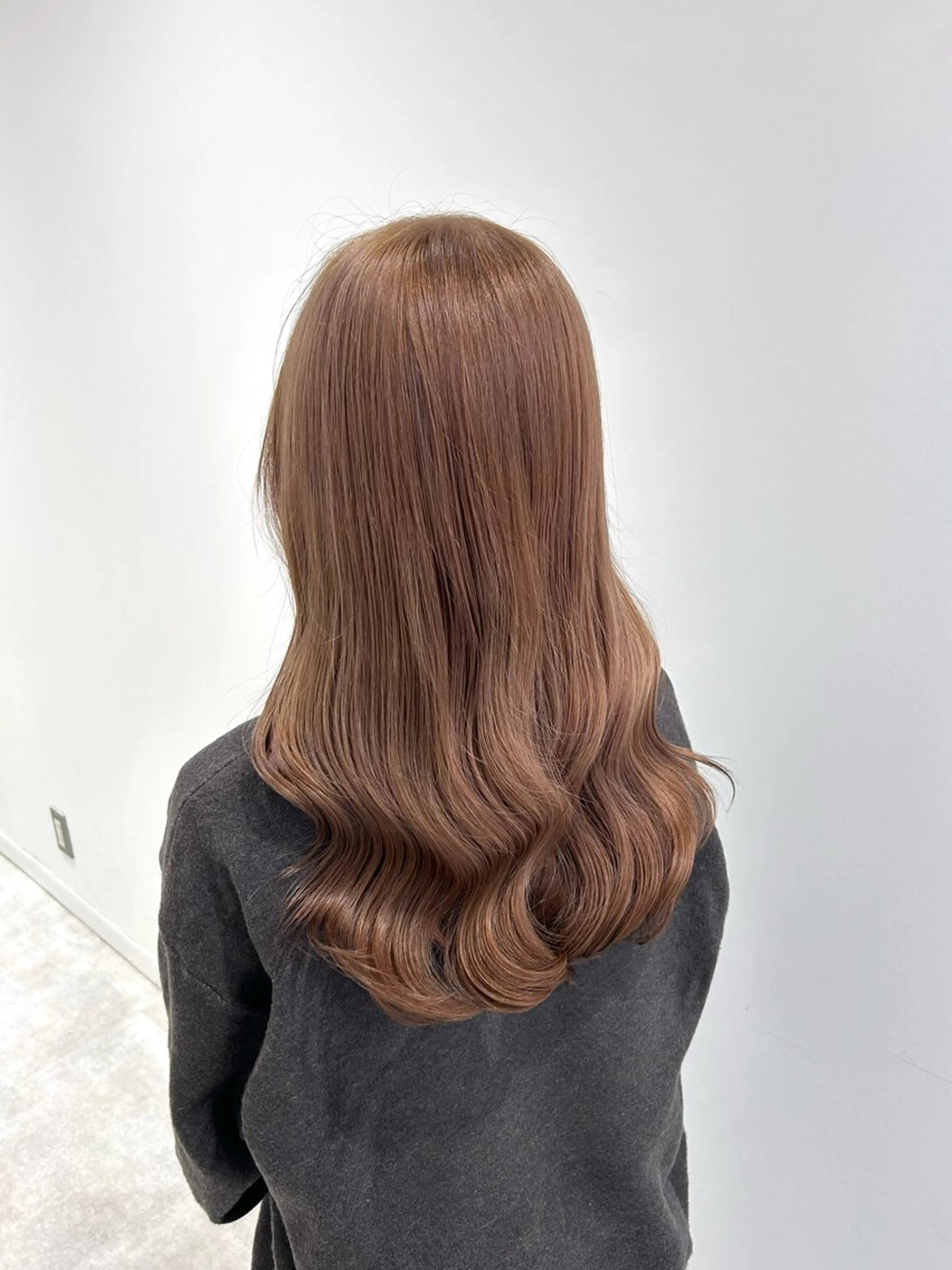 セミロング カラー ベージュカラー モカベージュ ヘアカラー トリートメント 透明感ハイトーン特化 /ケアブリーチ/莉駒のヘアスタイル