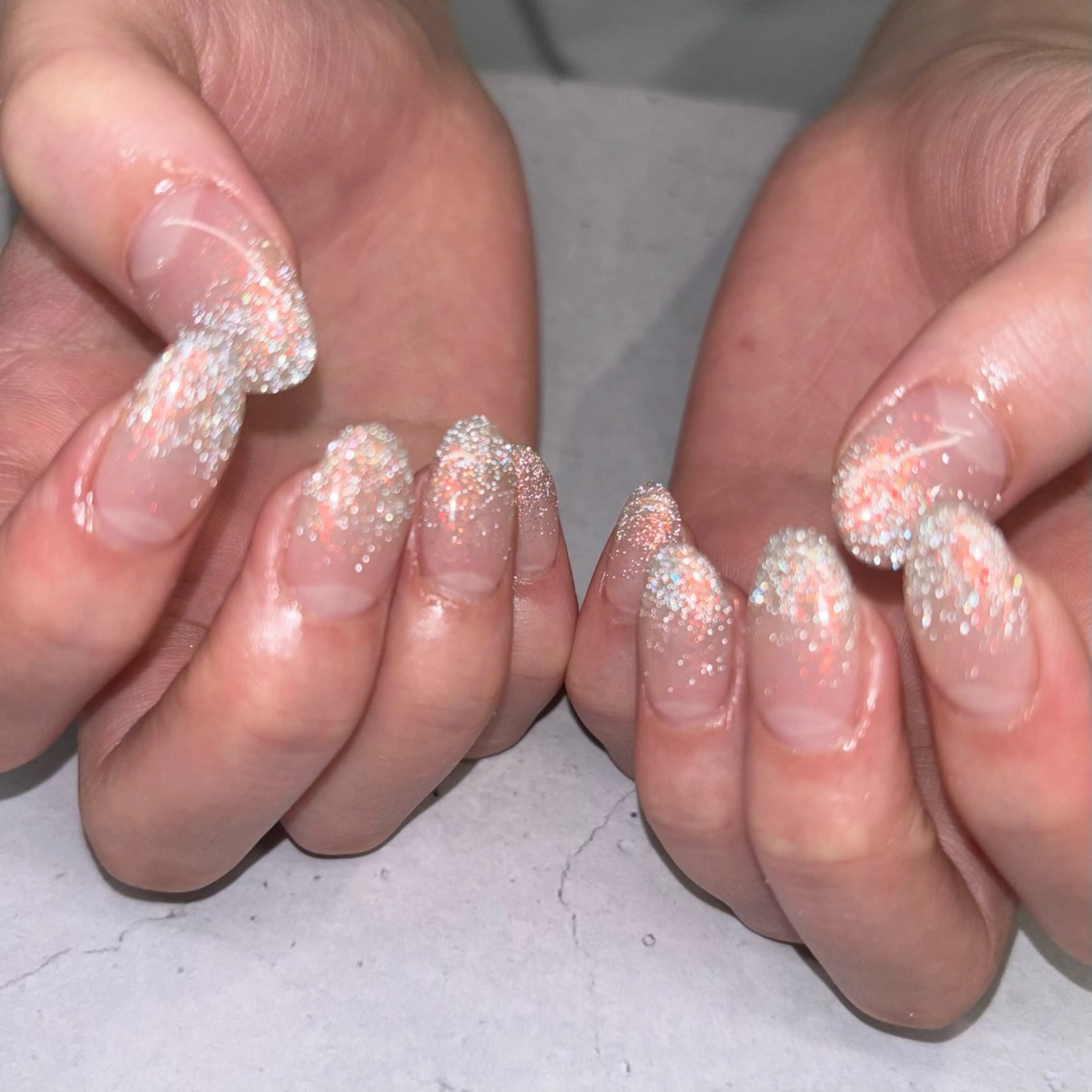 ネイル フラッシュネイル グリーン オレンジ ハンドネイル 荒巻 めいのネイルデザイン