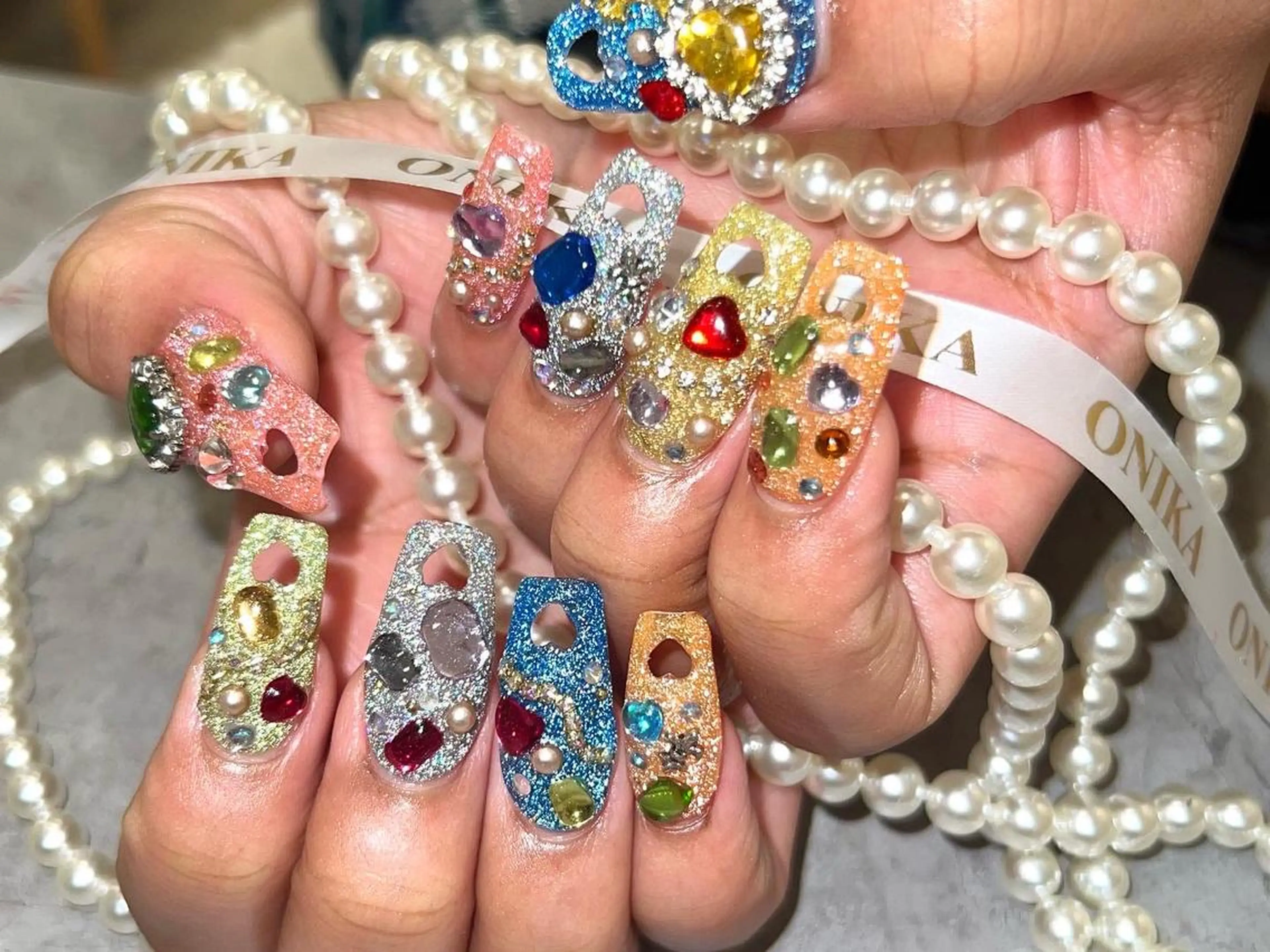 ロング ハンドネイル ハンドケア ONIKA Nail 青山通り店所属・ONIKA Nail 表参道A4徒歩2分のネイルデザイン