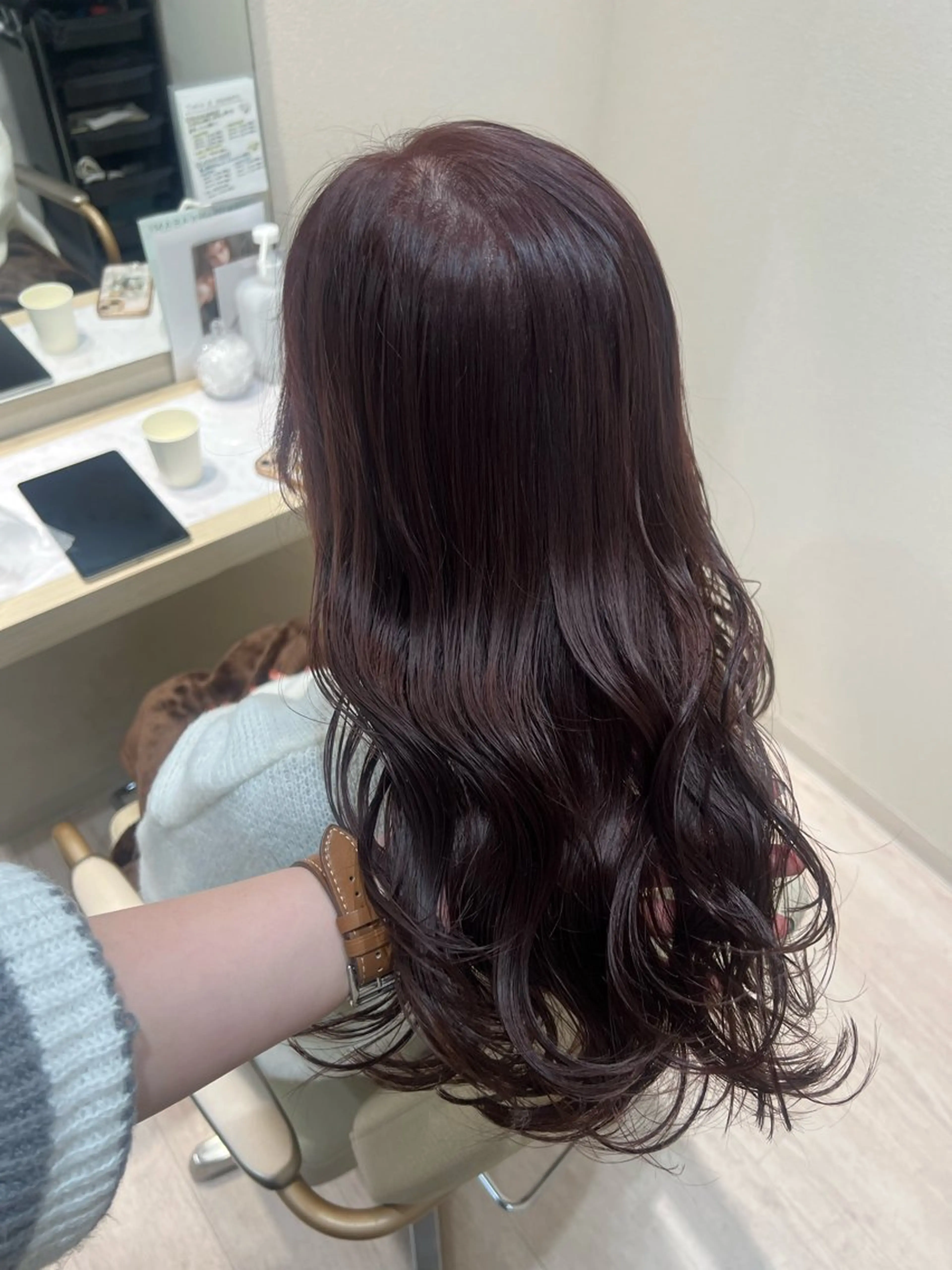 ロング カット ヘアカラー トリートメント ヘッドスパ mina .のヘアスタイル