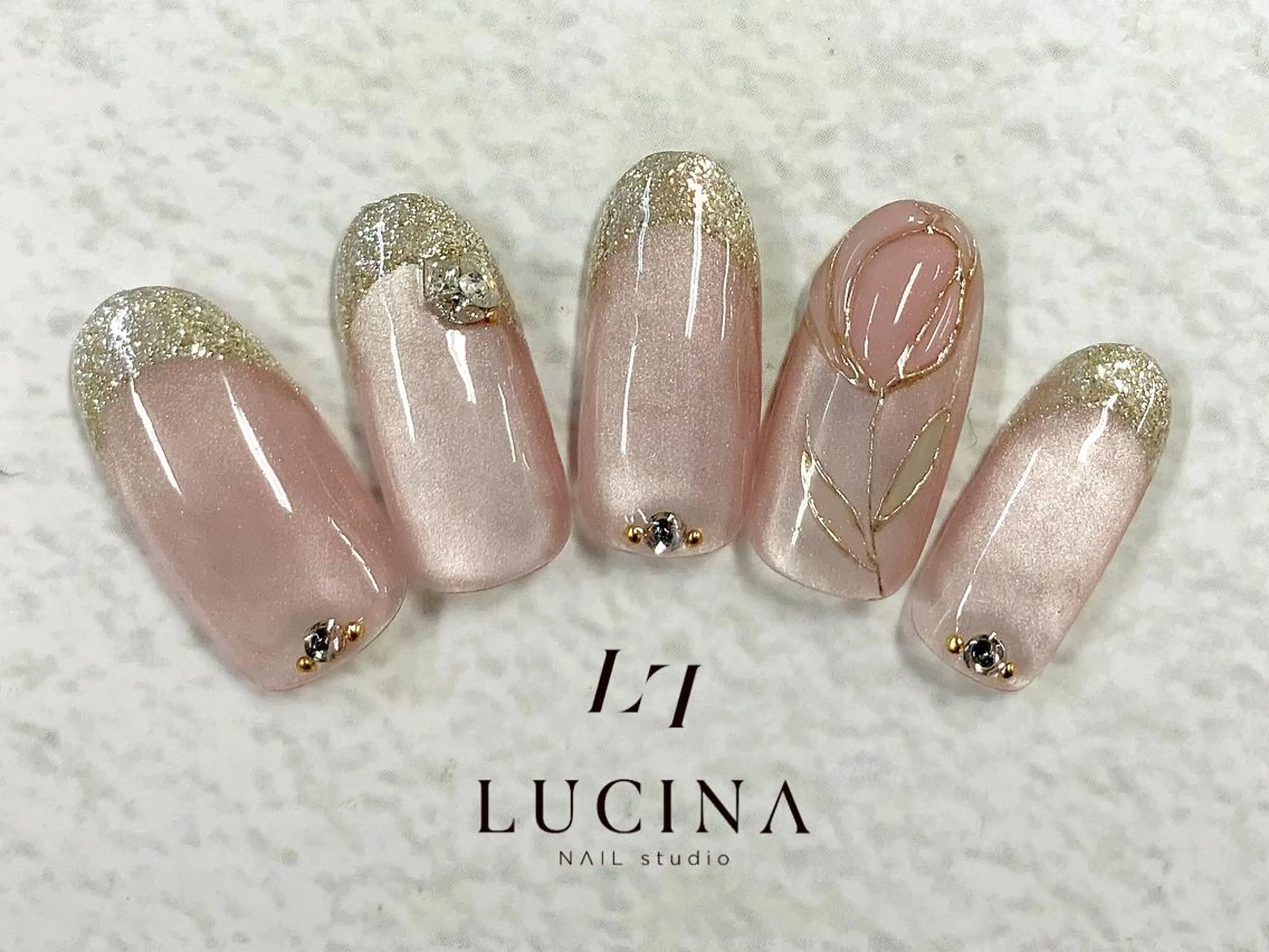 ネイル クリアネイル 長さ出し フットネイル フレンチネイル ジェルネイル ハンドネイル 新橋 ルキナ スタッフのネイルデザイン