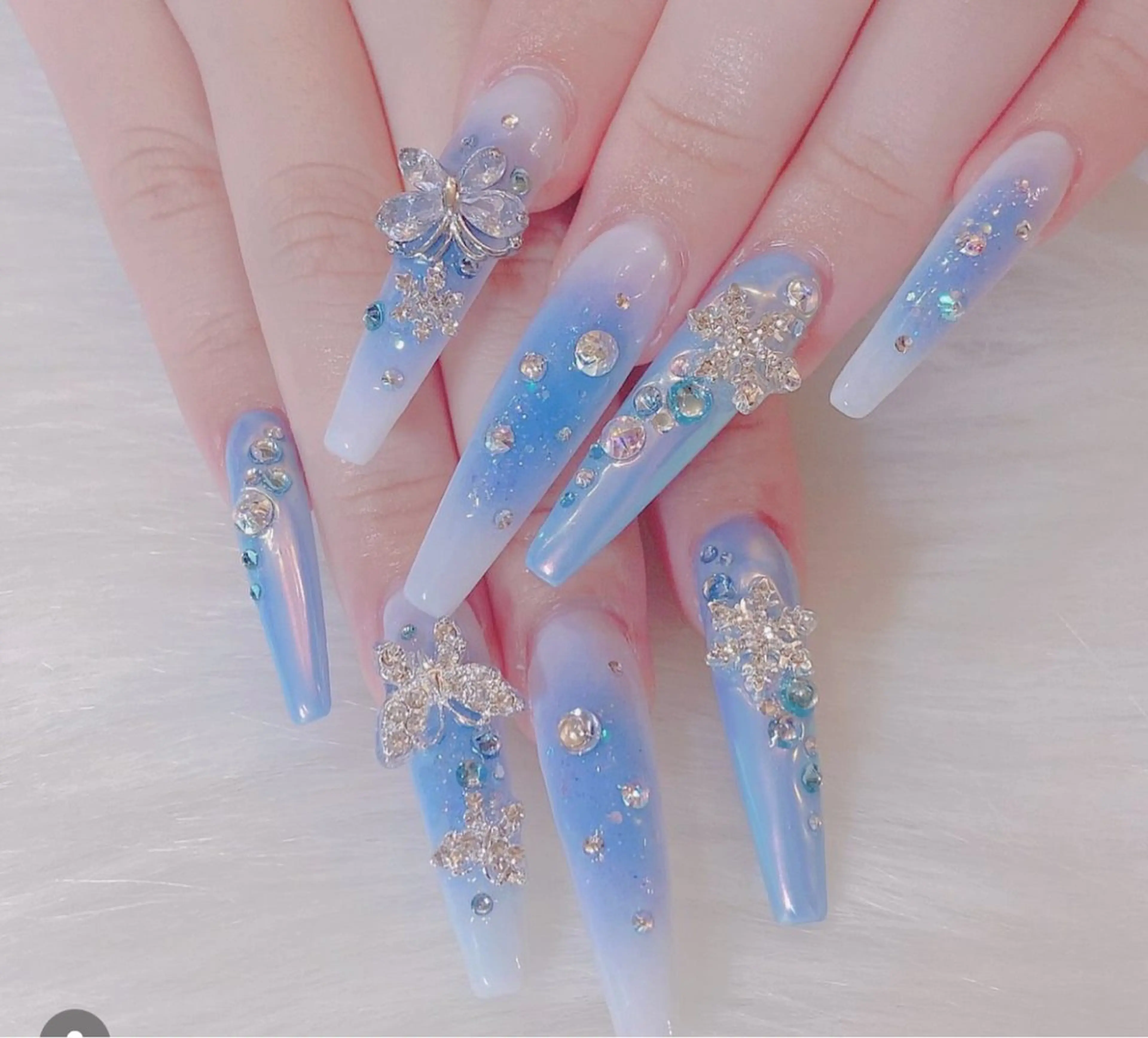 ネイル ETERNA Nail 銀座店【パラジェル/フィルイン/チップ長さだし/マグネット/ニュアンス】所属・ア カリのネイルデザイン