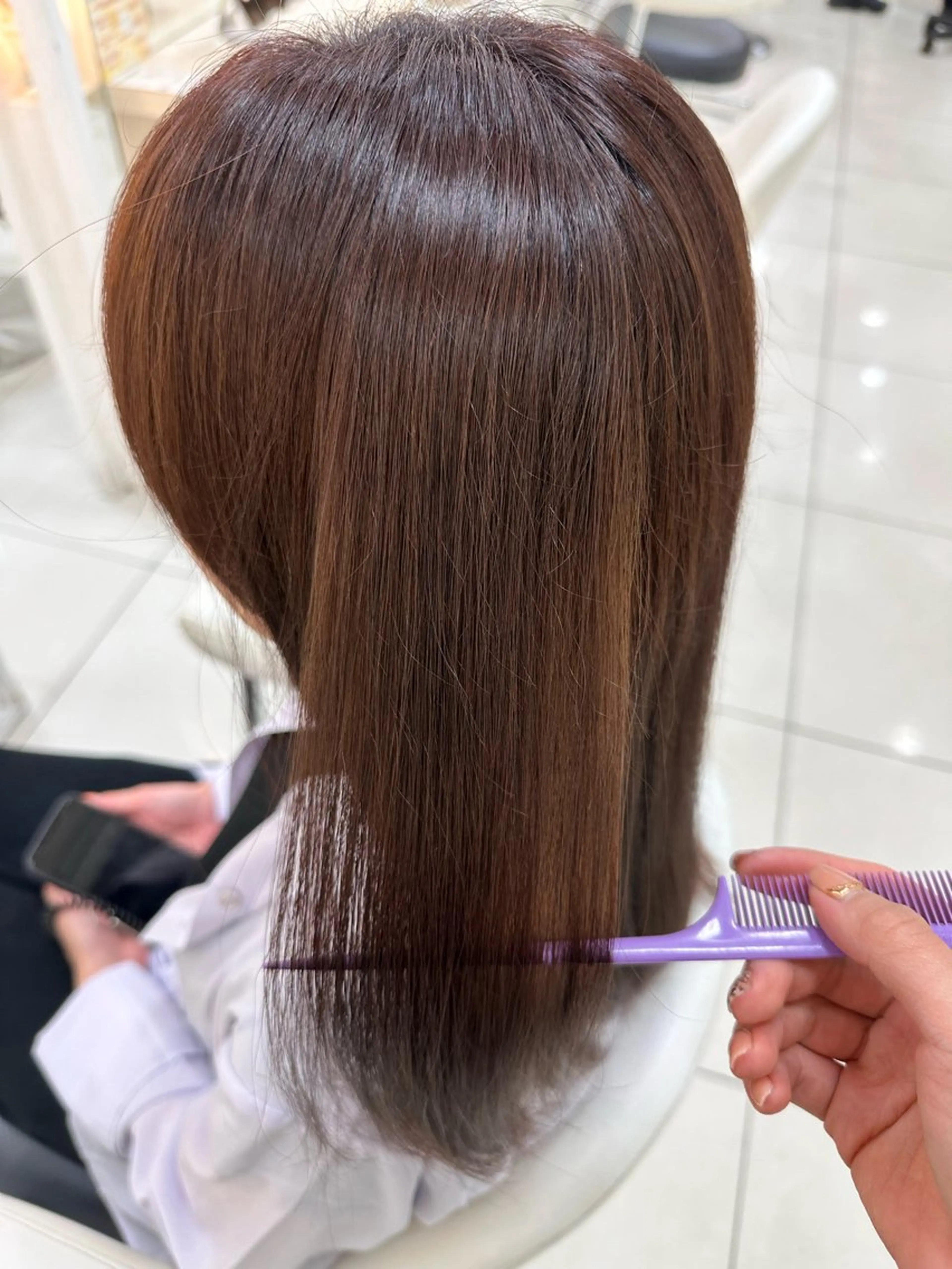 セミロング カラー ブラウンカラー ラベンダーカラー ラベンダーブラウン 伊佐 愛のヘアスタイル