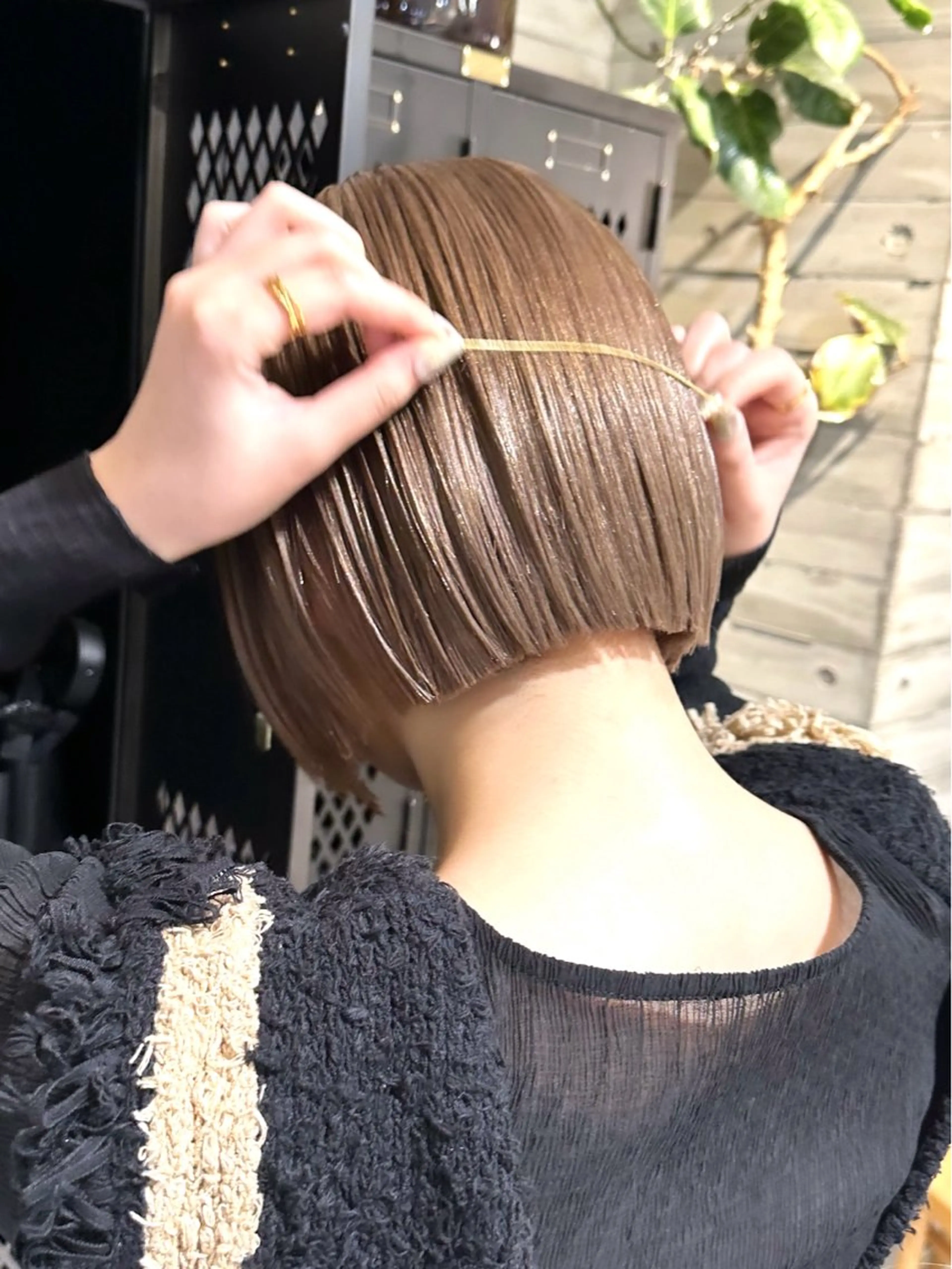 ショート 抜きっぱなしブロンド ササキカズマのヘアスタイル
