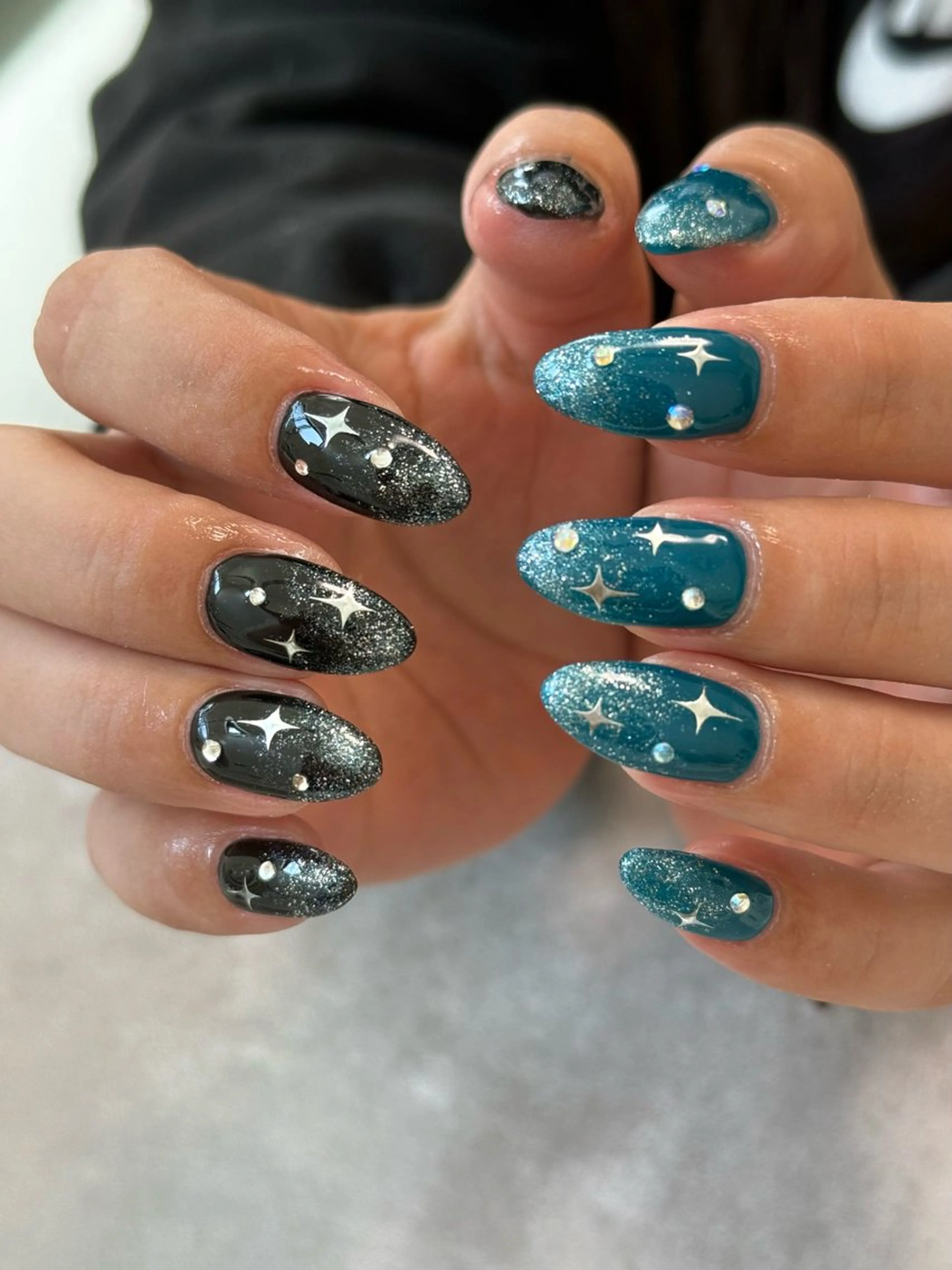 ネイル ジェルネイル キラキラネイル ロングネイル パラジェル nailroom amyのネイルデザイン