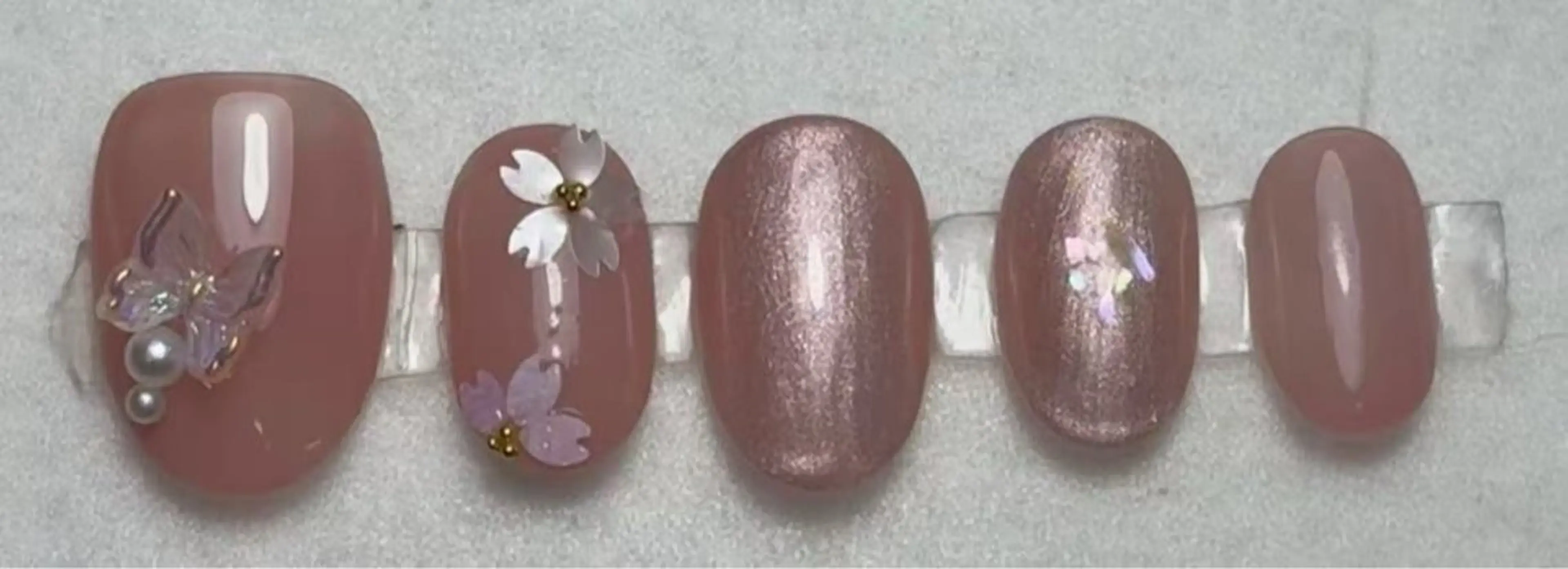 ネイル ルラワンネイル エンのネイルデザイン