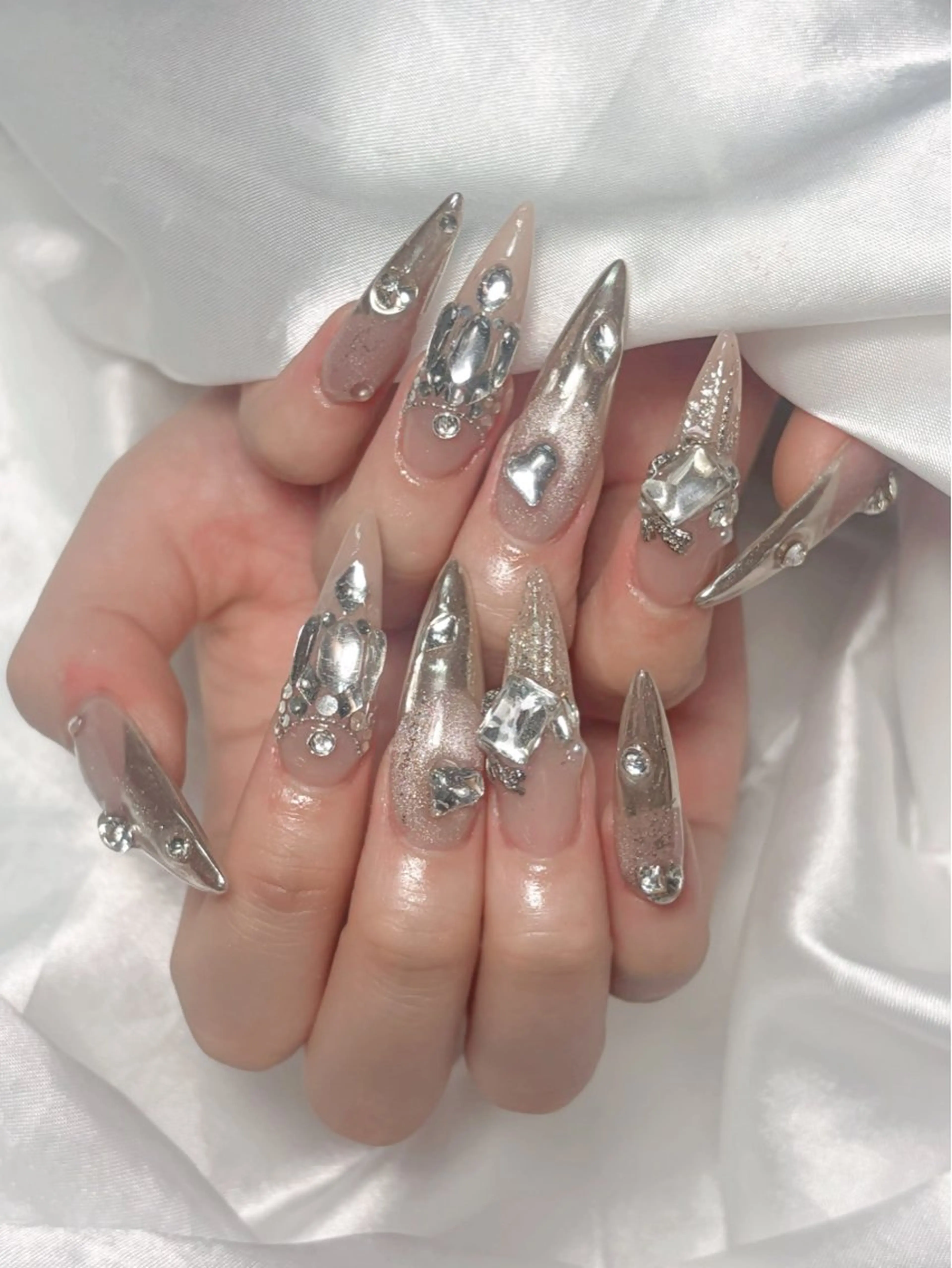 ネイル ハンドネイル LEELA NAIL STUDIO所属・LEELA NAIL STUDIOのネイルデザイン