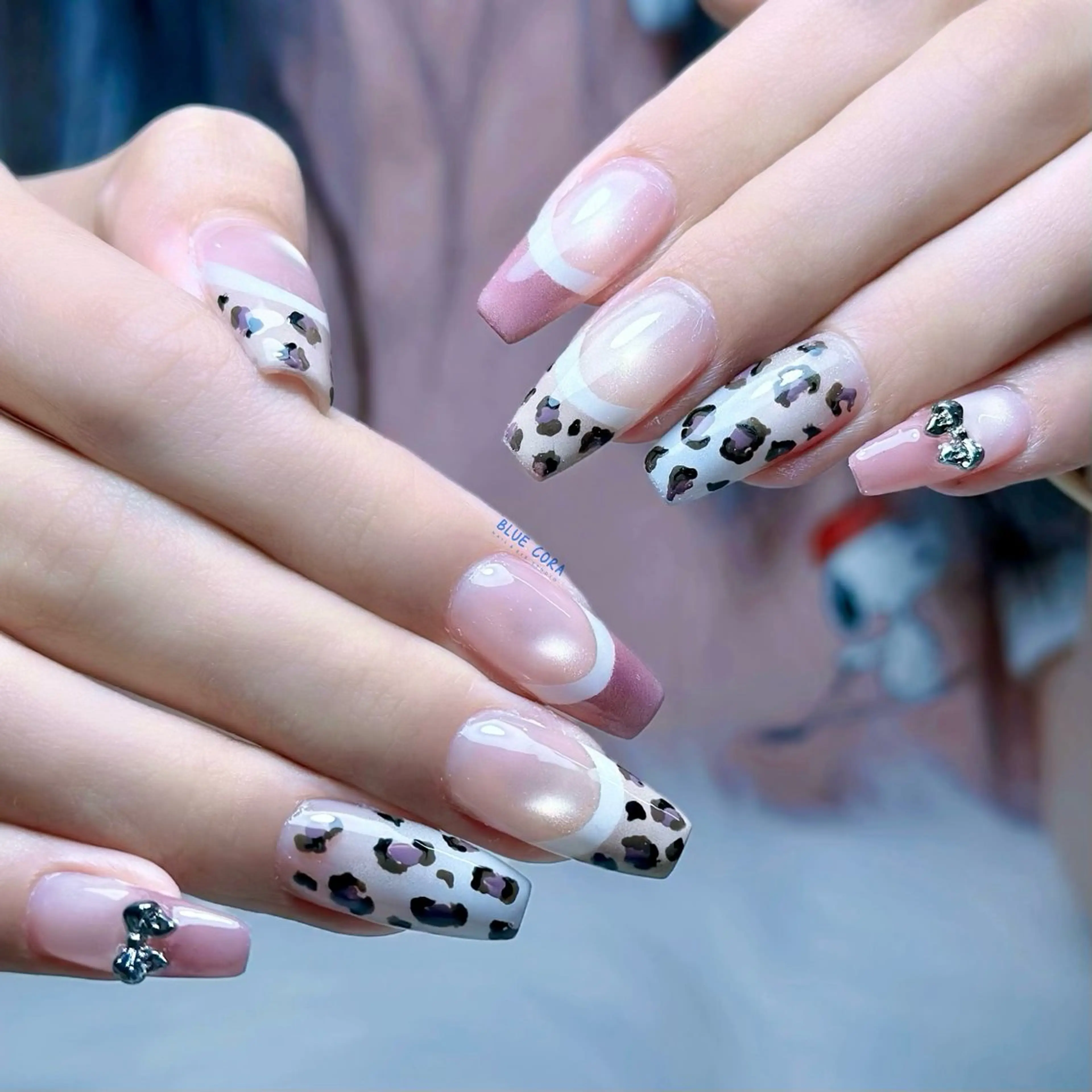 ネイル ハンドネイル ハンドケア BLUE CORA所属・BLUE CORAのネイルデザイン