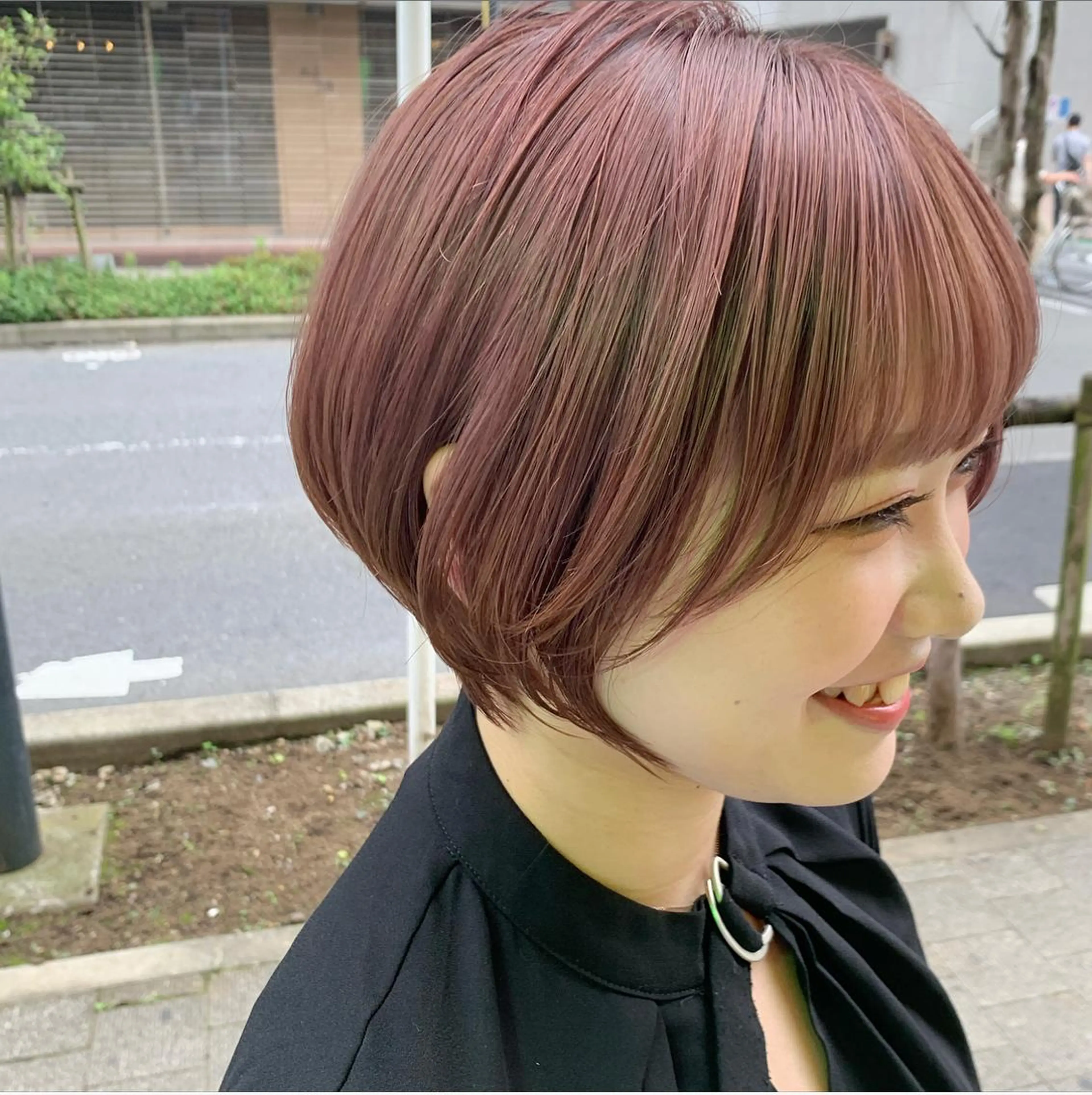 ショート カラー バレイヤージュ ハイライトカラー ハイライト レイヤーカット ショートヘア circus by KENJE 町田店のヘアスタイル