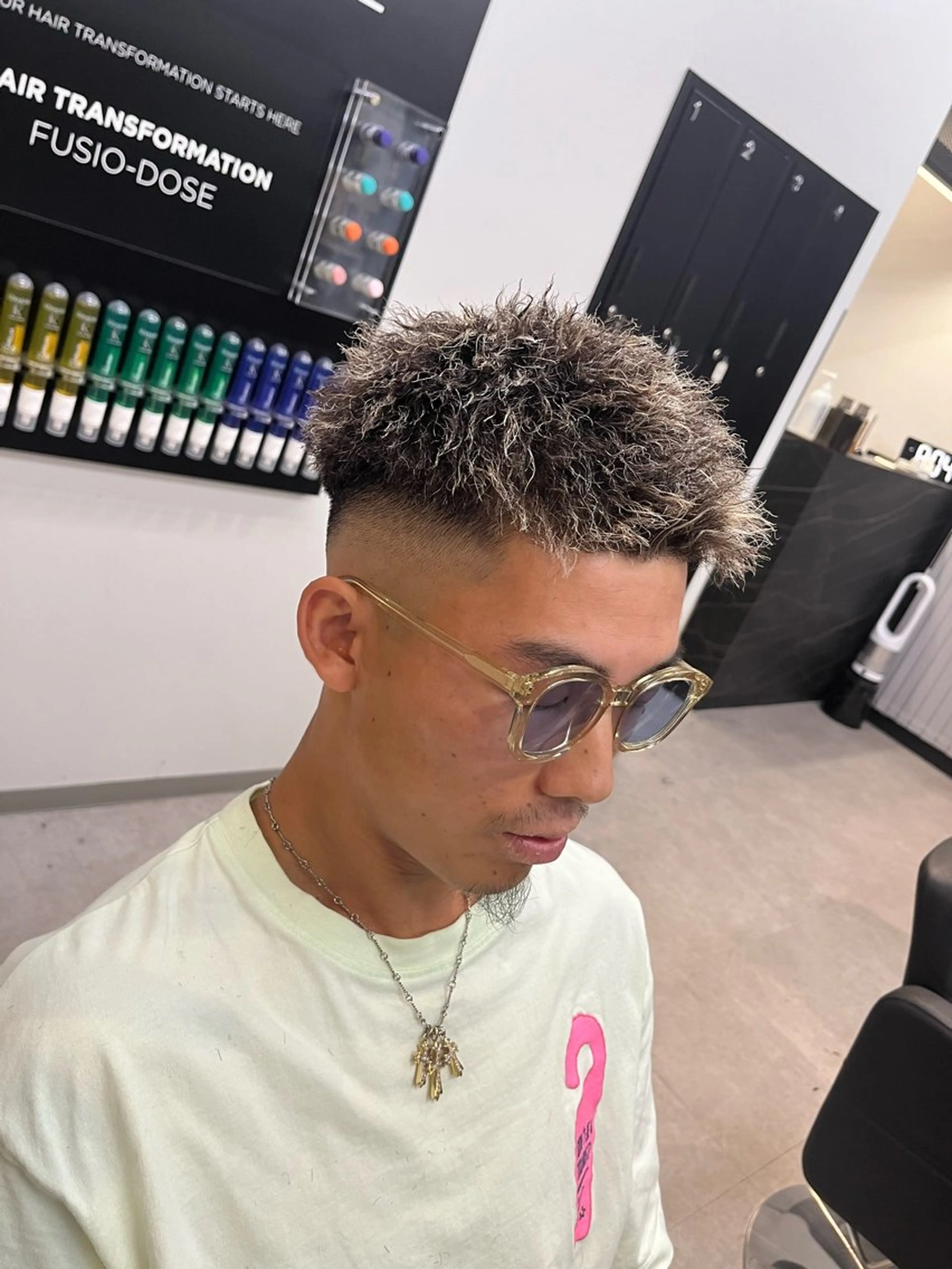 ショート カラー パーマ ヘアアレンジ メンズ メンズメッシュ メンズパーマ メッシュ カット ヘアカラー パーマ ヘアセット men'slapis YUTOのヘアスタイル