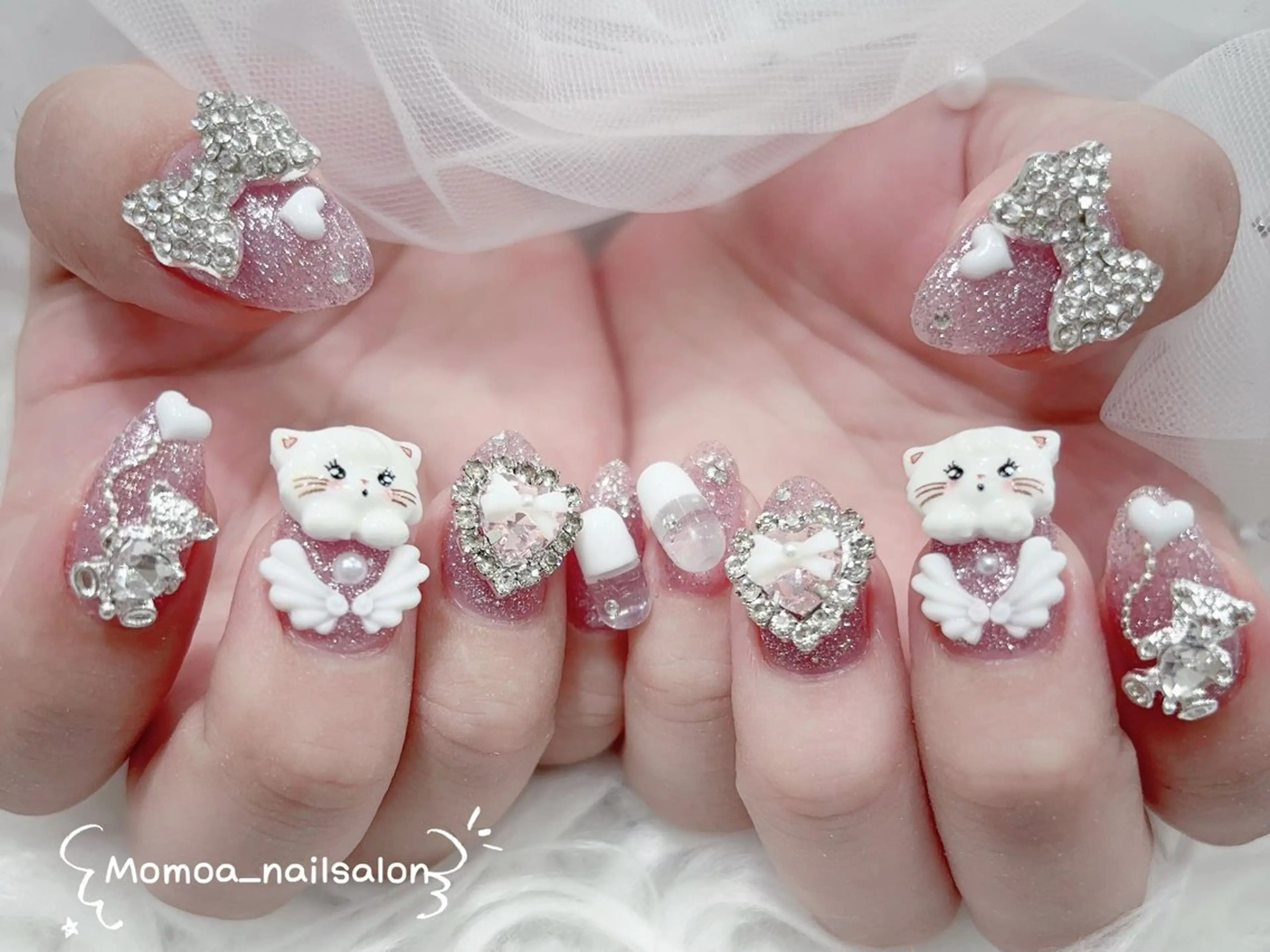 ネイル キラキラネイル 韓国ネイル スカルプネイル ハンドネイル MoMoA Nail ネイル長さ出し専門店のネイルデザイン