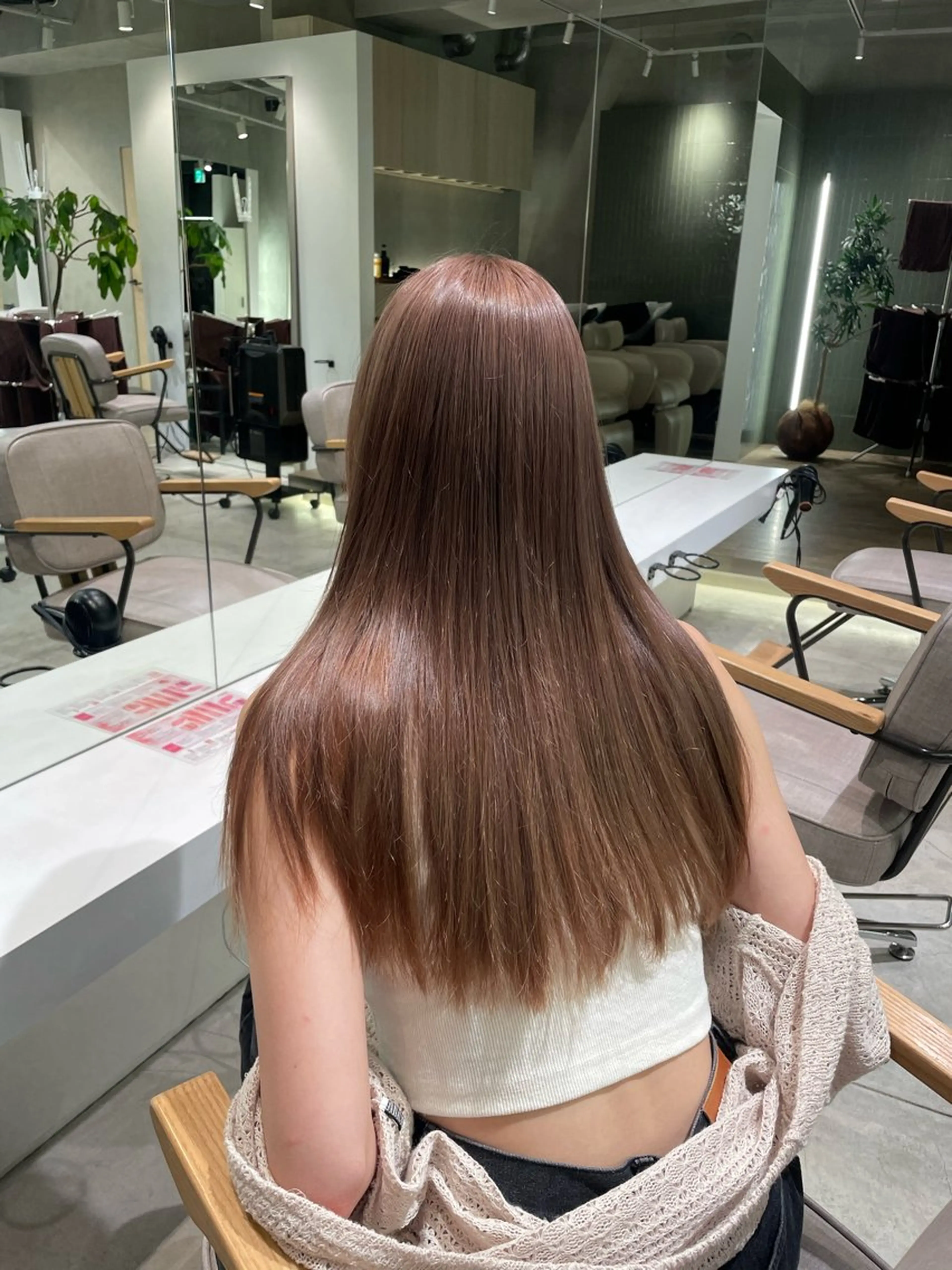 ロング カラー ブリーチ hitomi 〜カラーモデル〜のヘアスタイル