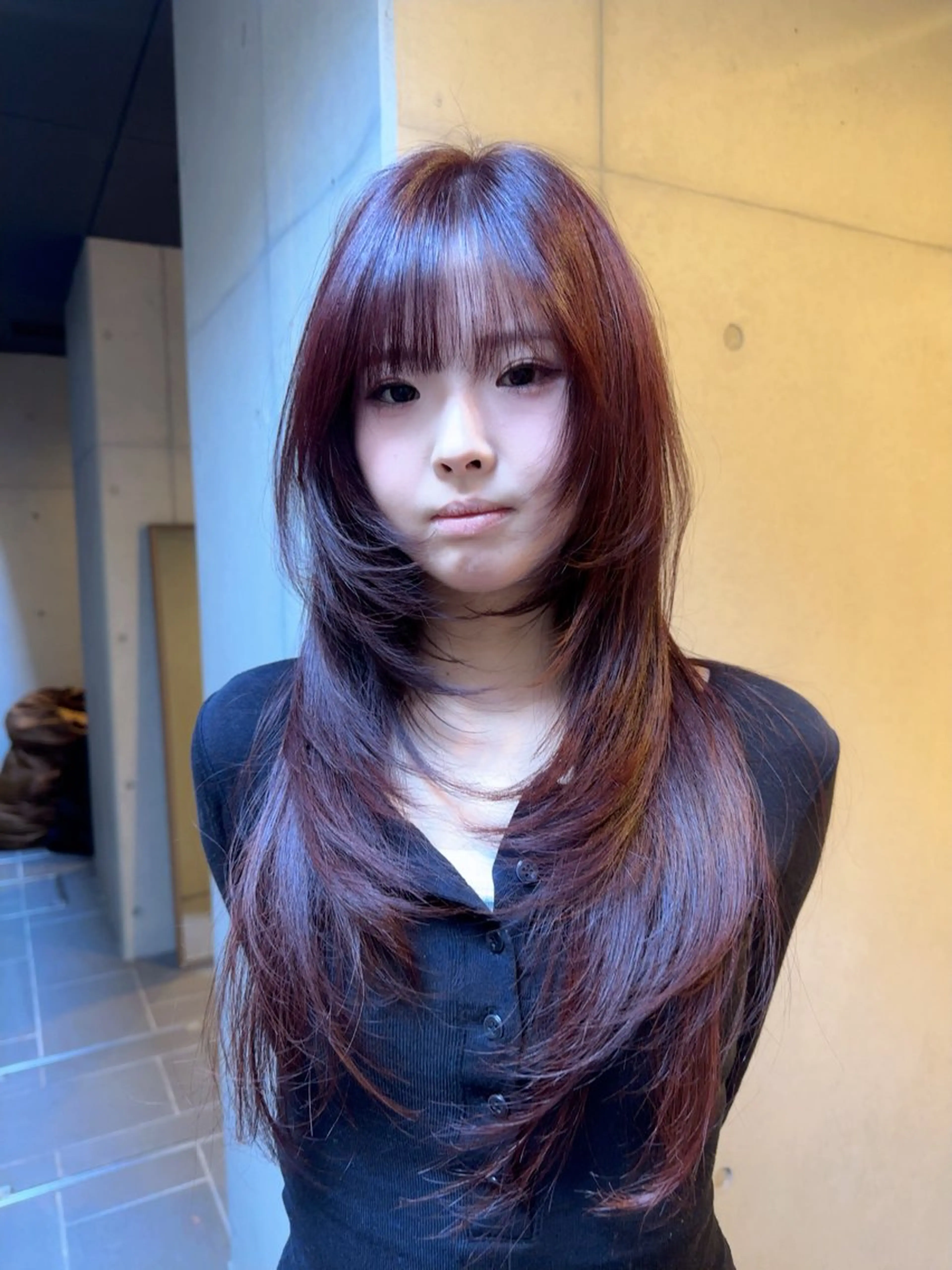 ロング カラー ロングレイヤー 顔まわりレイヤー ハッシュカット レイヤーカット ロング カット ヘアカラー 《ウルフ/レイヤー/ 似合わせ》山本祐輔のヘアスタイル