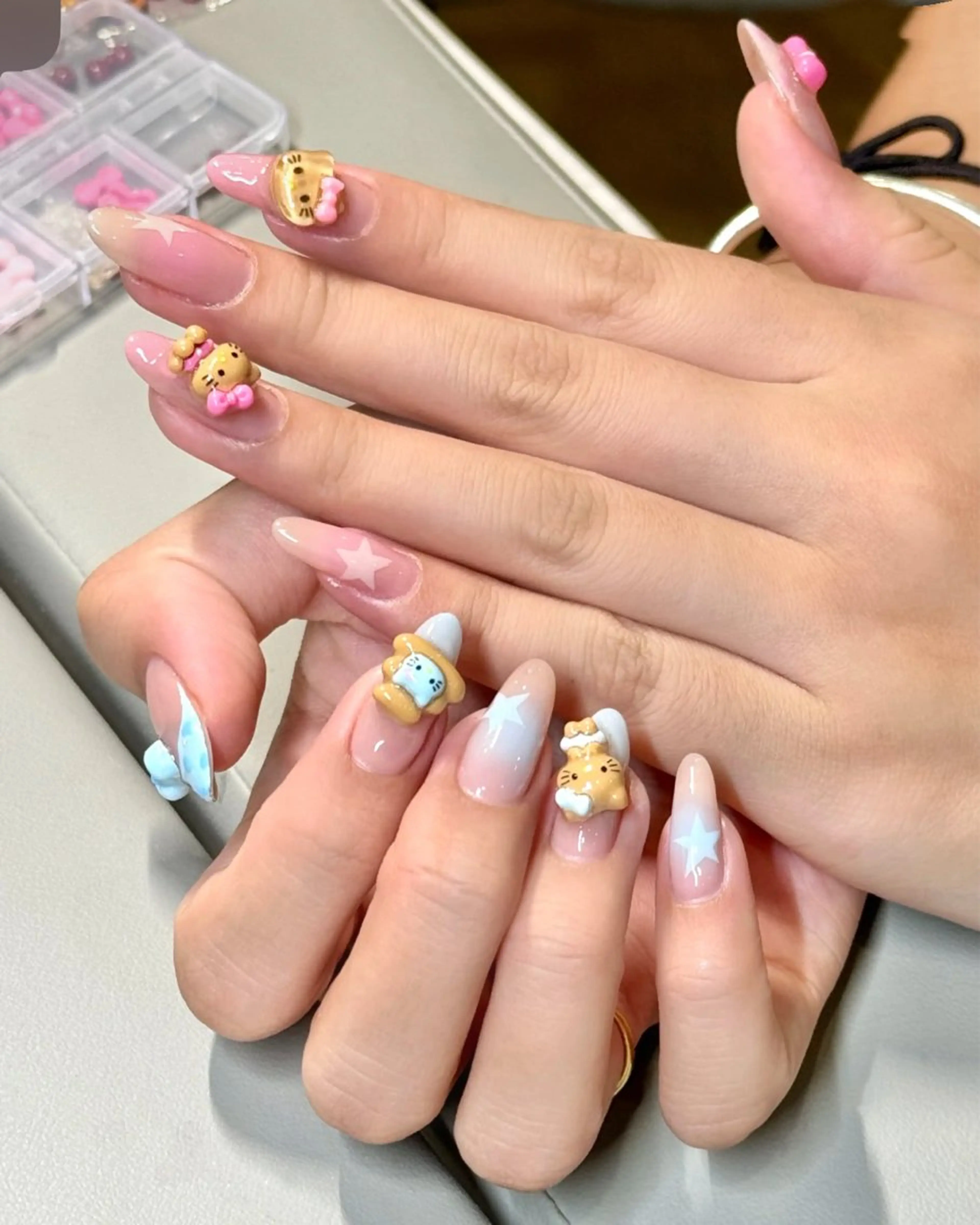 ✨【Hand】自爪+持ち込みデザイン◎トレンドアート再現💎 ☆新規ソフトジェルのみオフ無料の写真