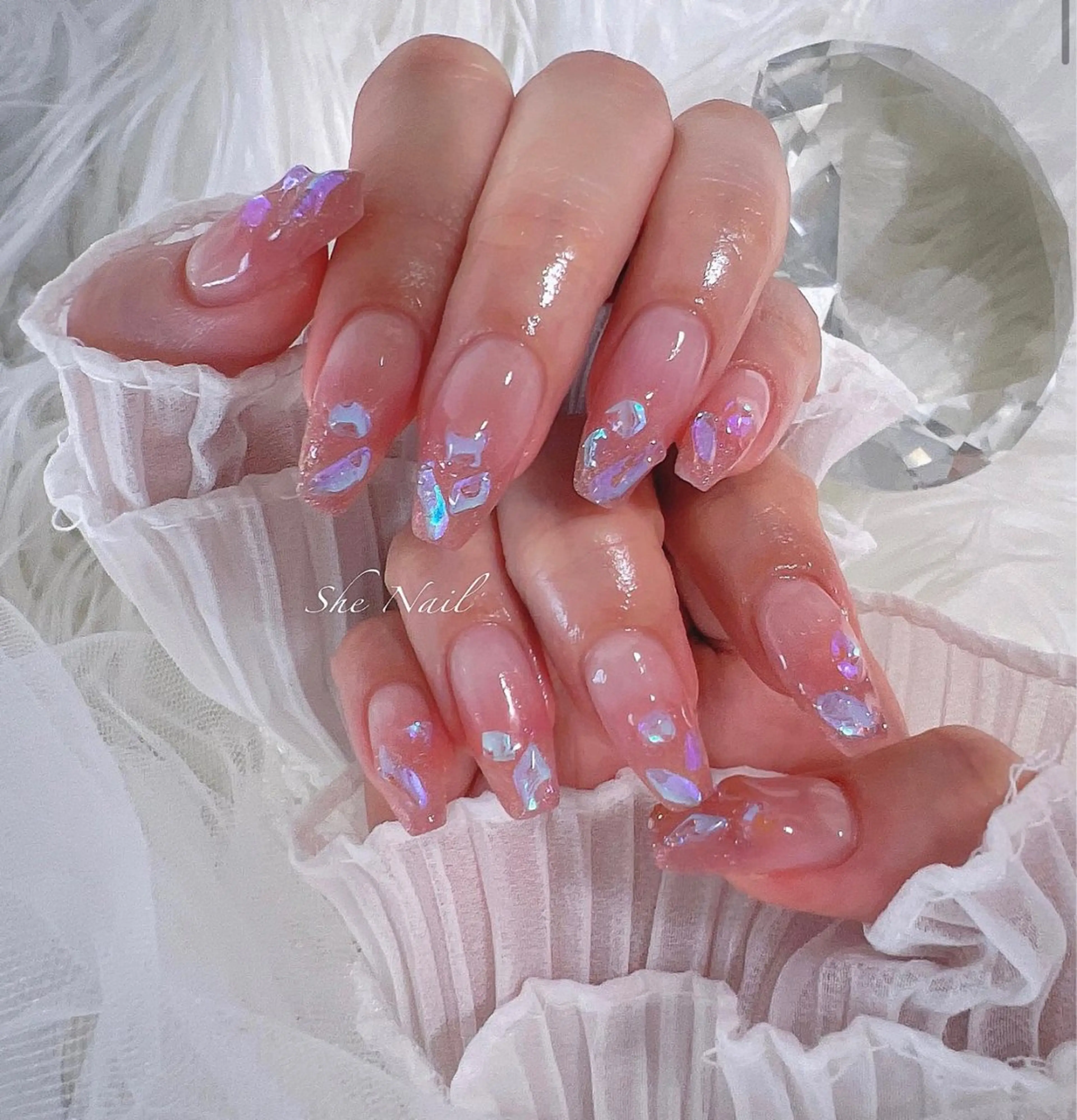 ネイル チークネイル 長さ出し フレンチネイル ガラスフレンチ マグネットネイル She   Nail所属・ISA_ BELLAのネイルデザイン