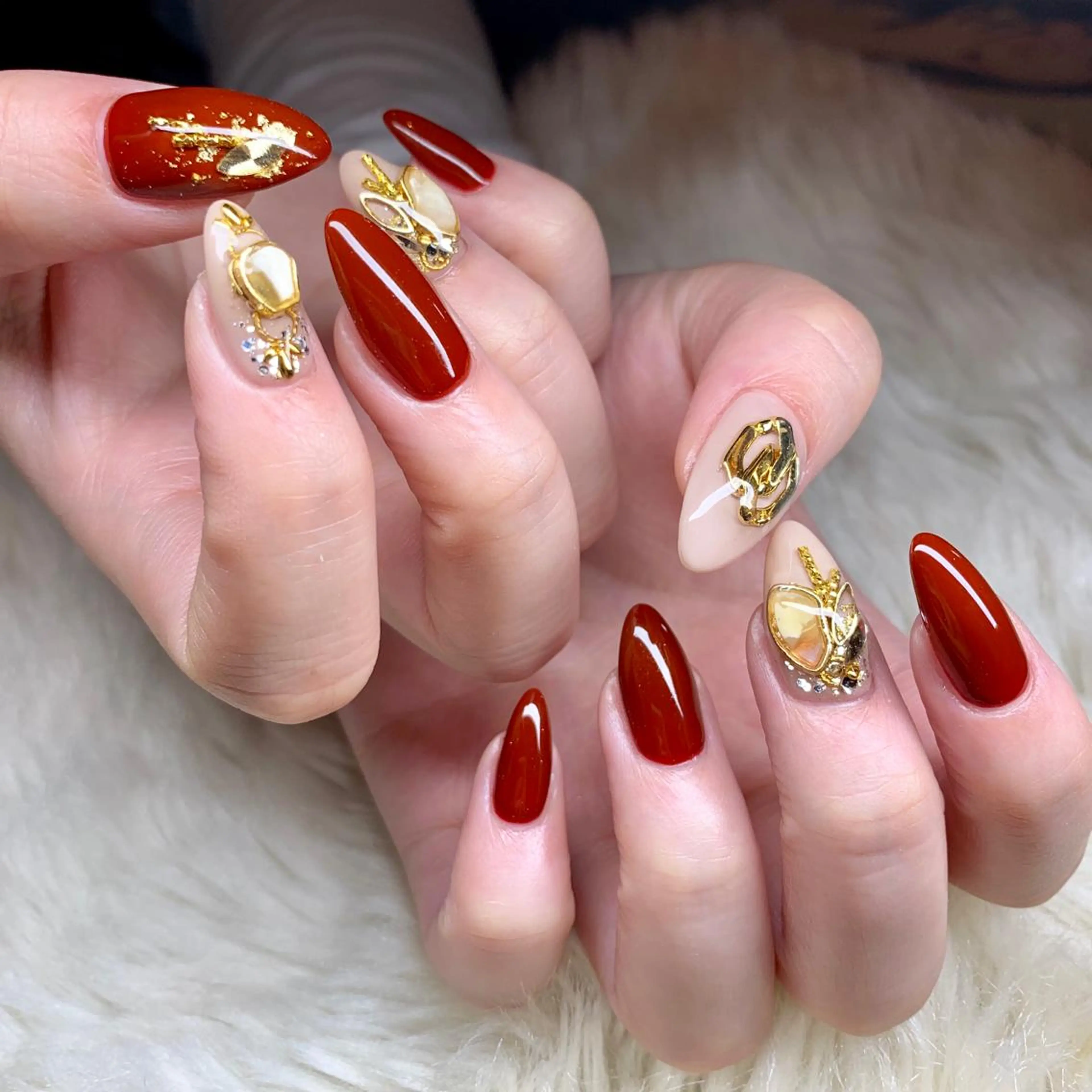 ネイル repos~ルポ~所属・里見 麗のネイルデザイン