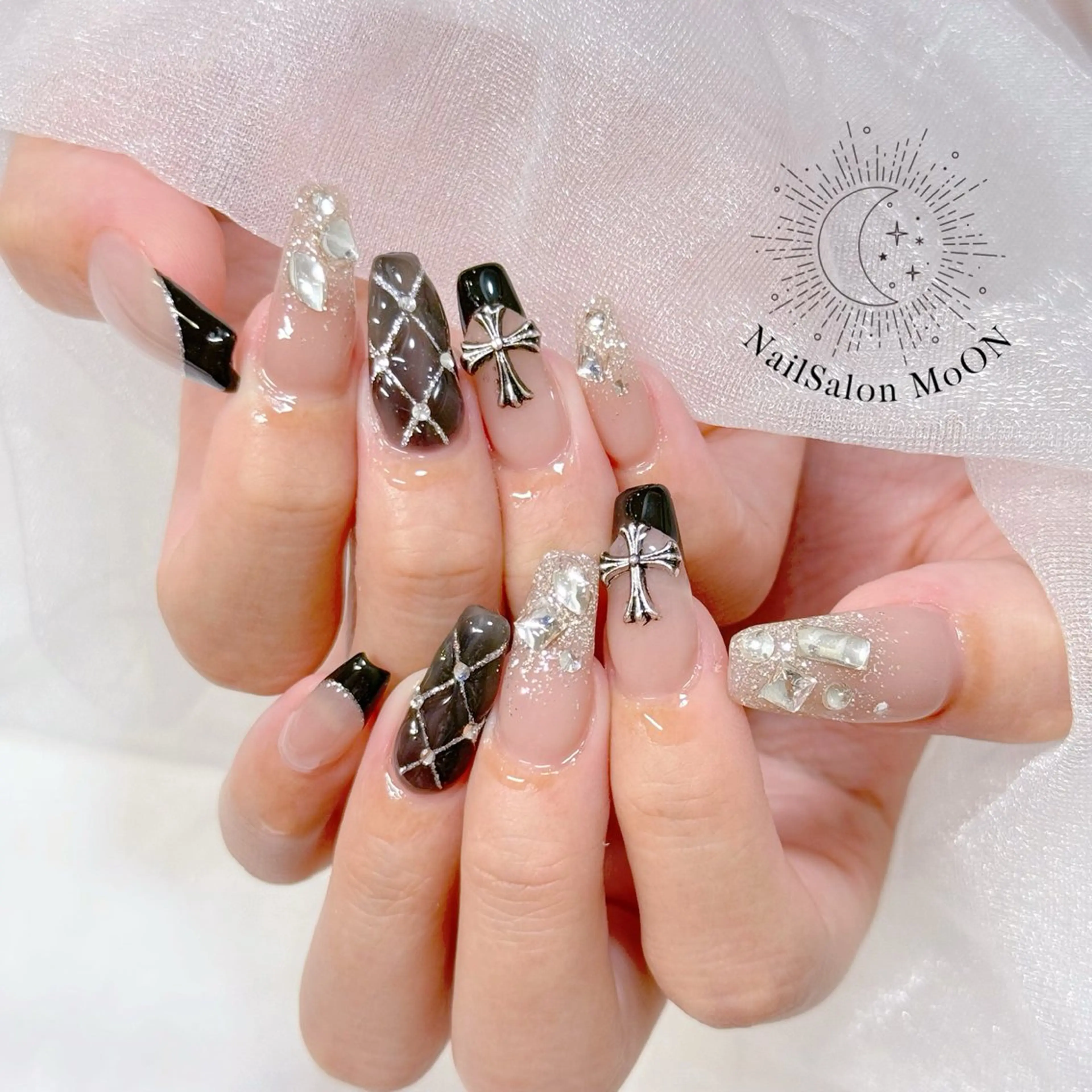 ネイル MoON...❤︎ MeGuのネイルデザイン