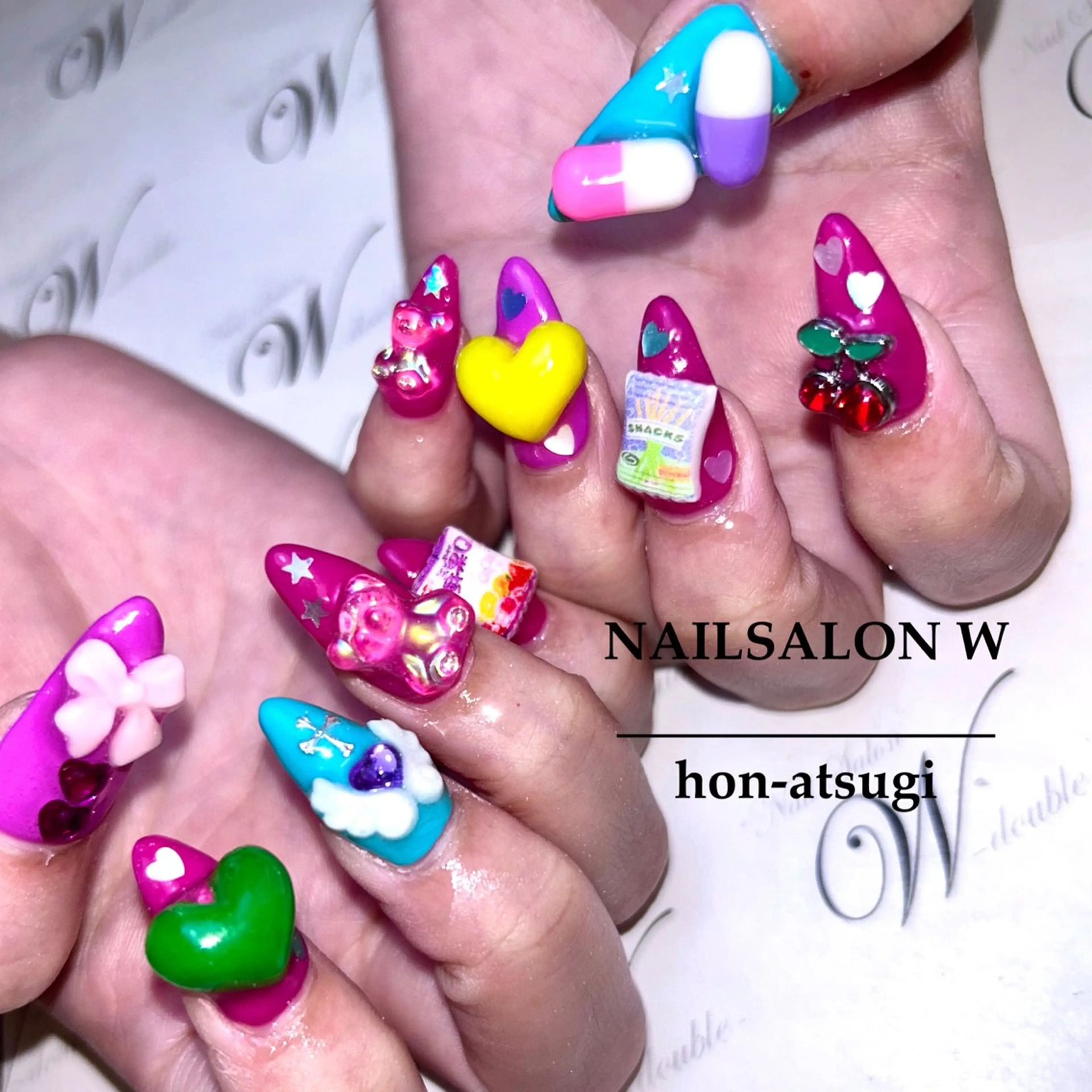 ネイル ハンドネイル ネイルサロン ダブルのネイルデザイン