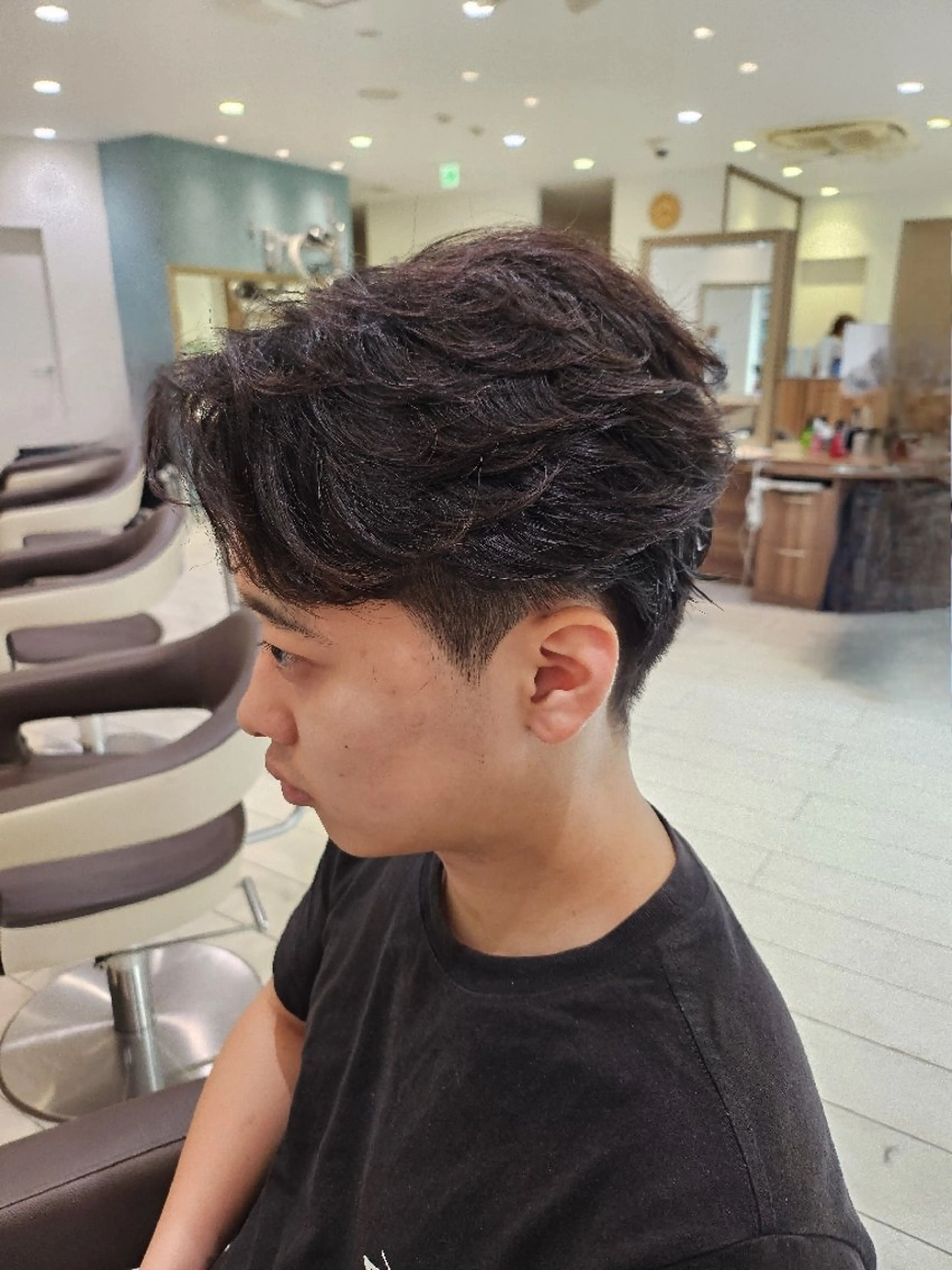 メンズ パーマ カット パーマ トリートメント パーマ/縮毛矯正/ 韓国ヘア/副店長和田のヘアスタイル