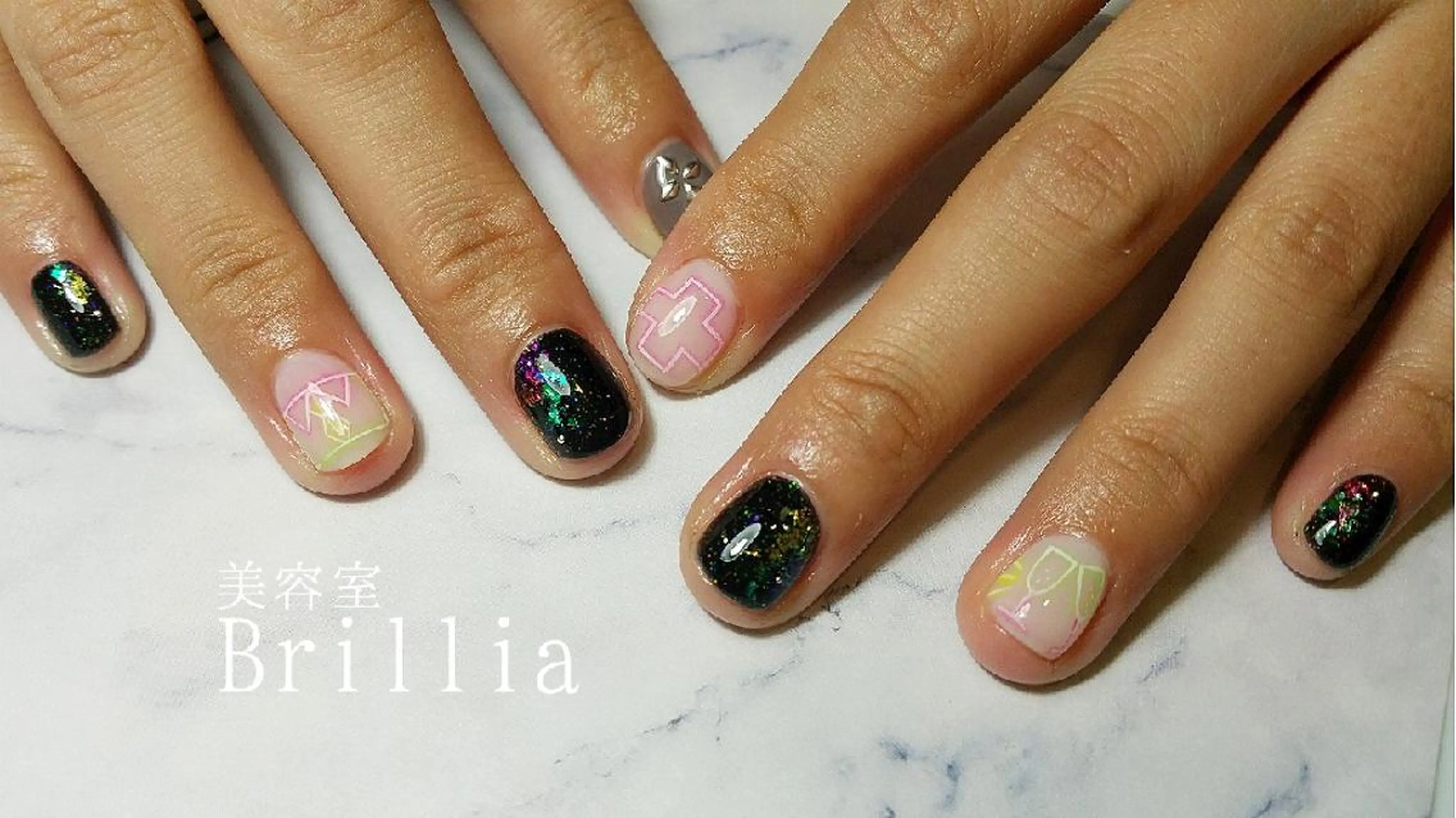 ネイル ハンドネイル 柴田 彩のネイルデザイン