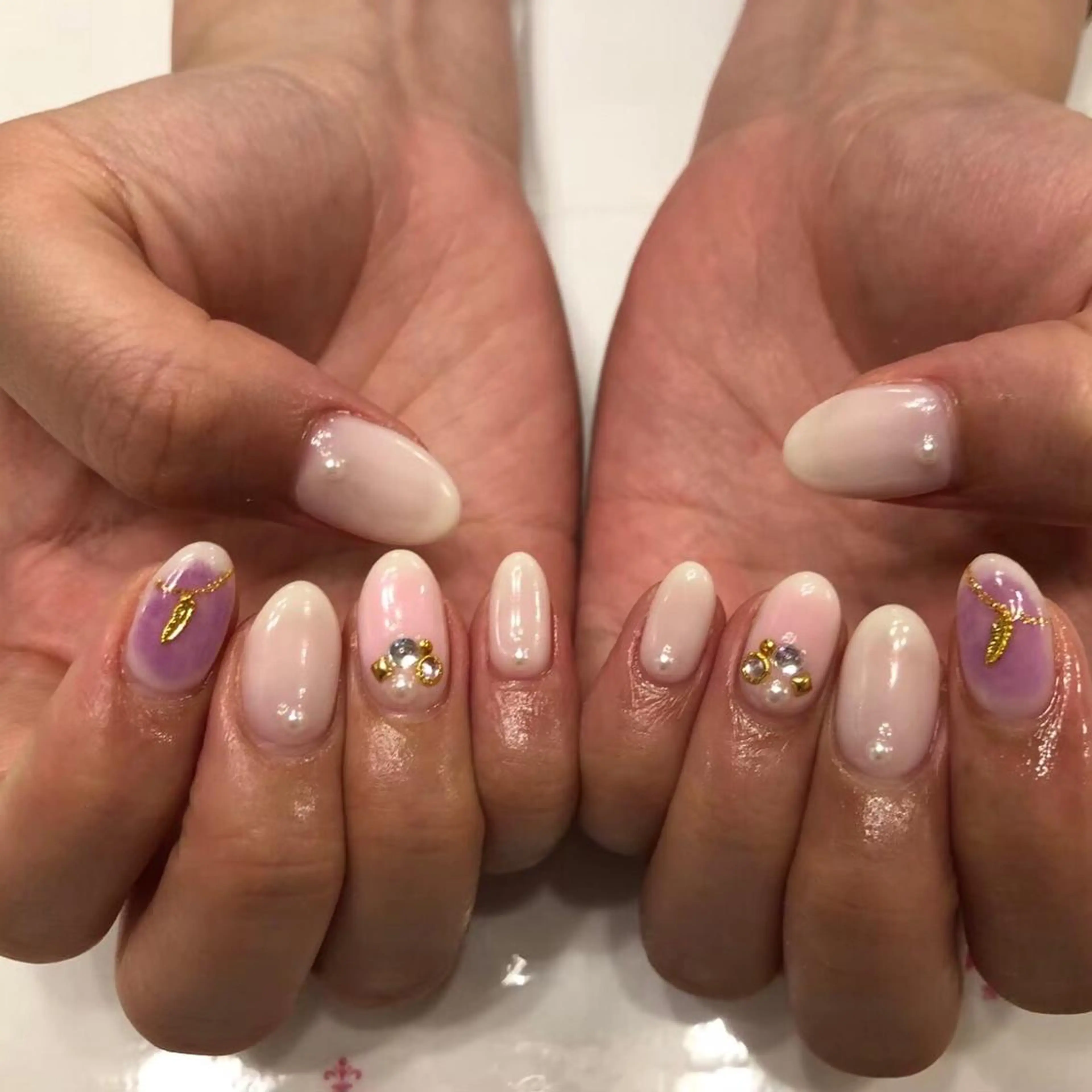 ネイル 春ネイル ネイルリボン 受付スタッフのネイルデザイン