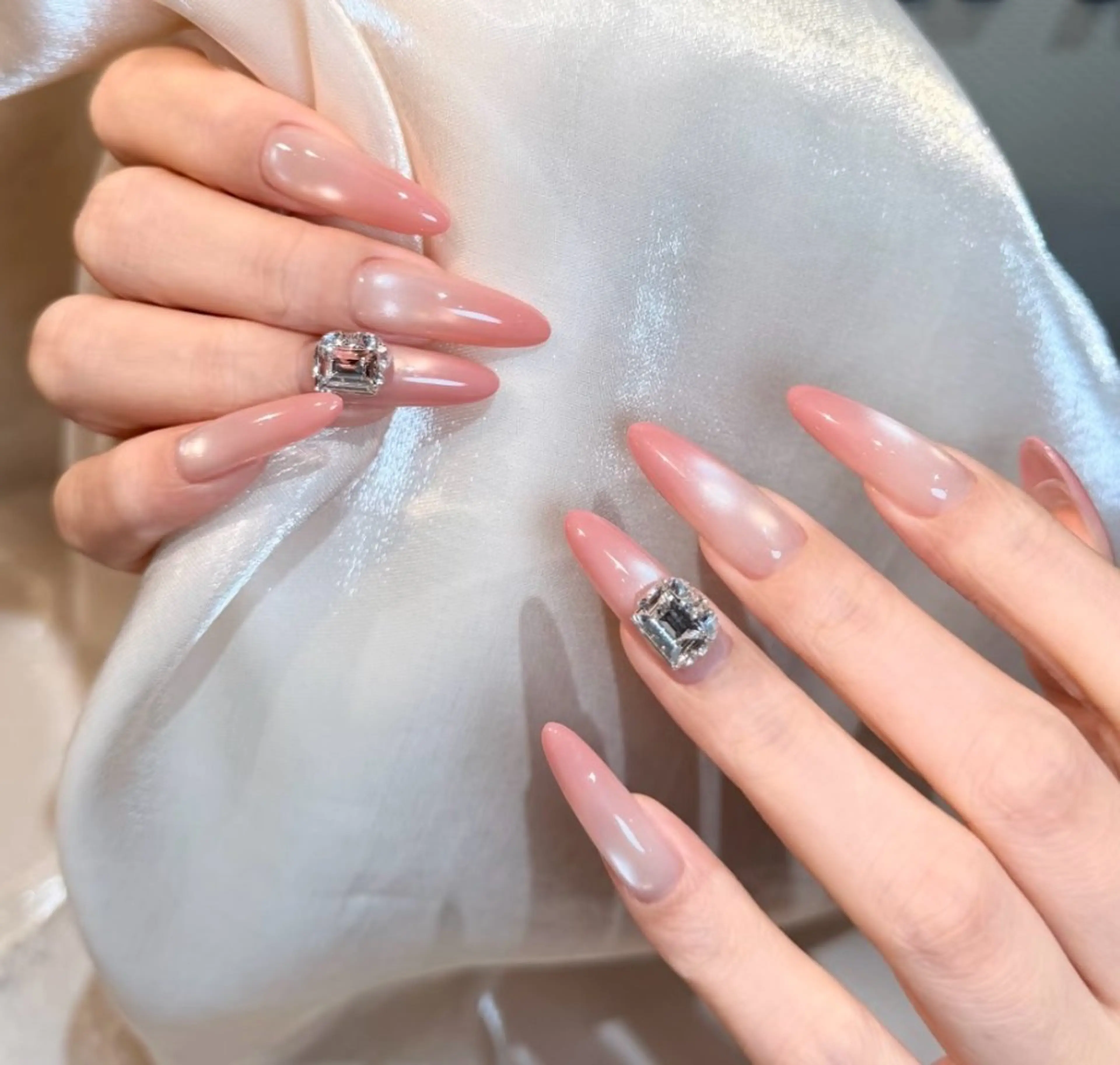 ネイル ハンドネイル queen nailのネイルデザイン
