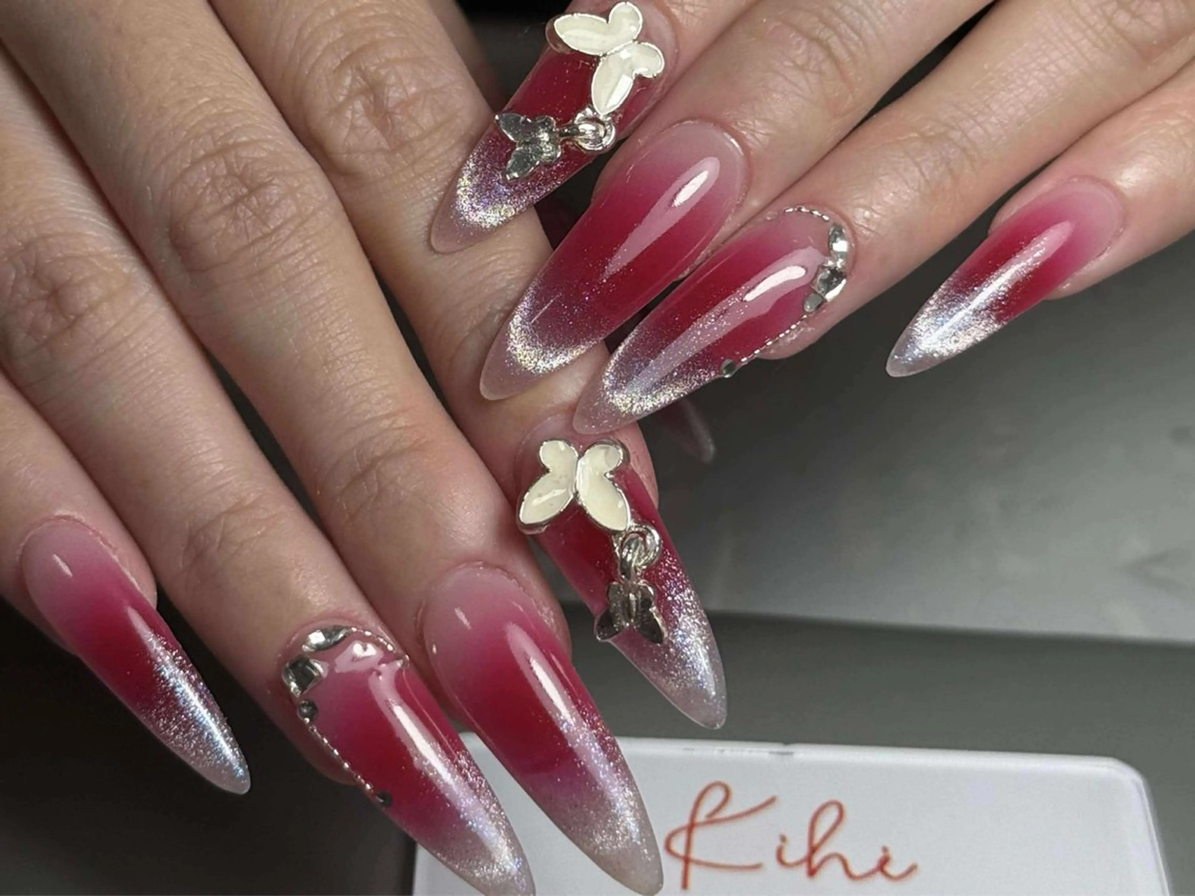 ネイル アートネイル フレンチネイル ジェルネイル グラデーション 韓国ネイル ハンドネイル 💕鈴木ユリ パラジェル/オフ無料のネイルデザイン