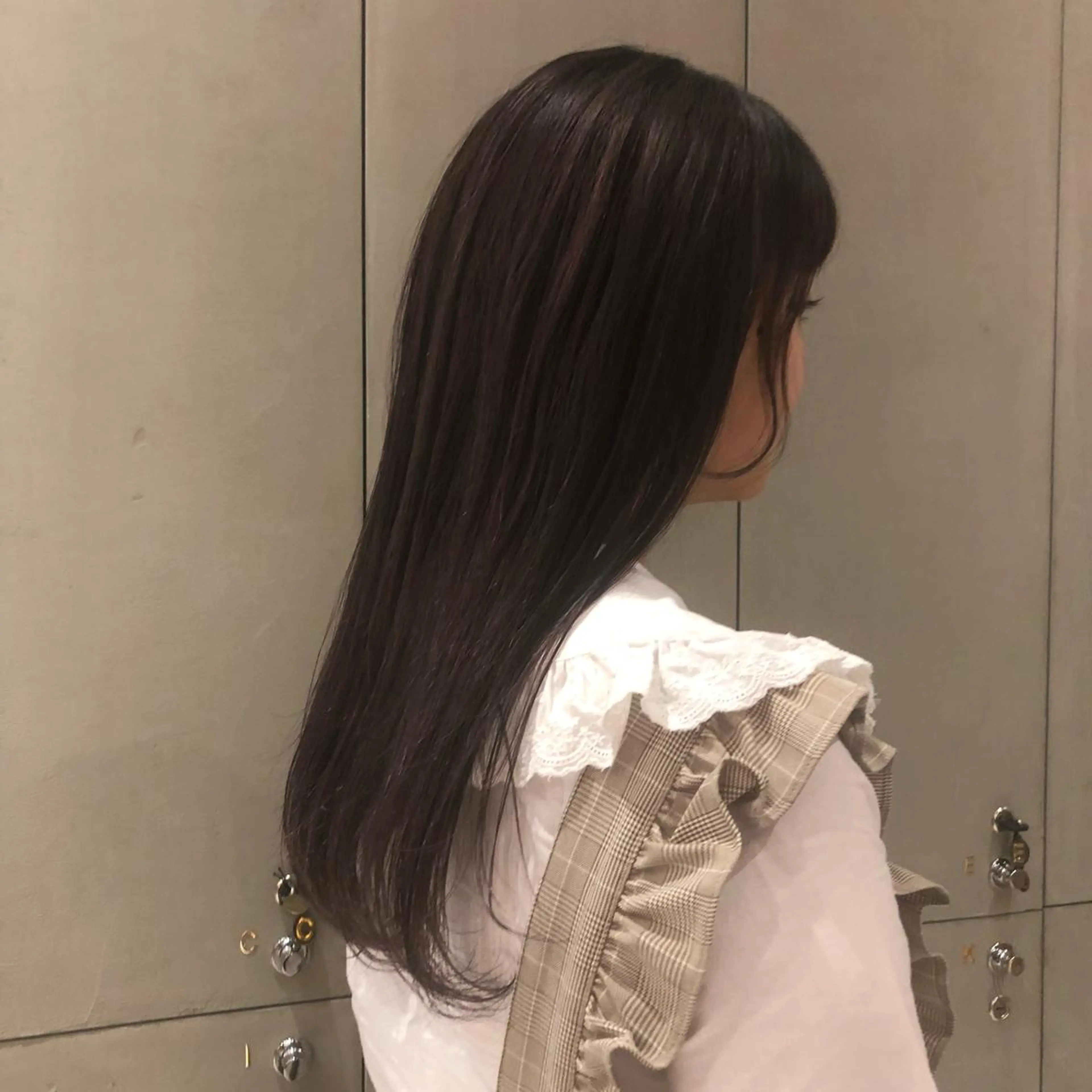 ロング 古屋 花織のヘアスタイル