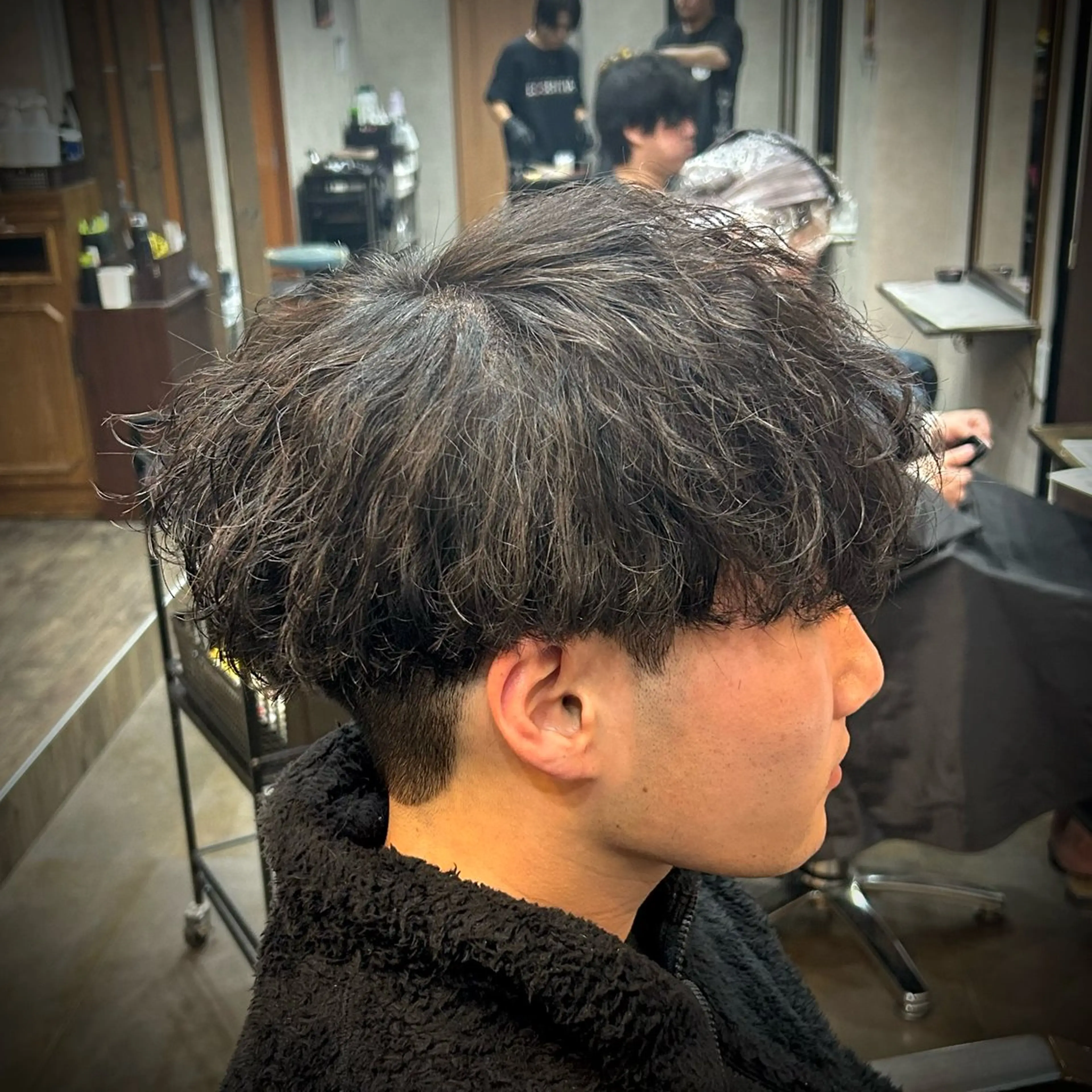 メンズ マッシュ 波巻きパーマ カット パーマ 革命🔥ツイスパ/フ ェザー特化SHOTAのヘアスタイル