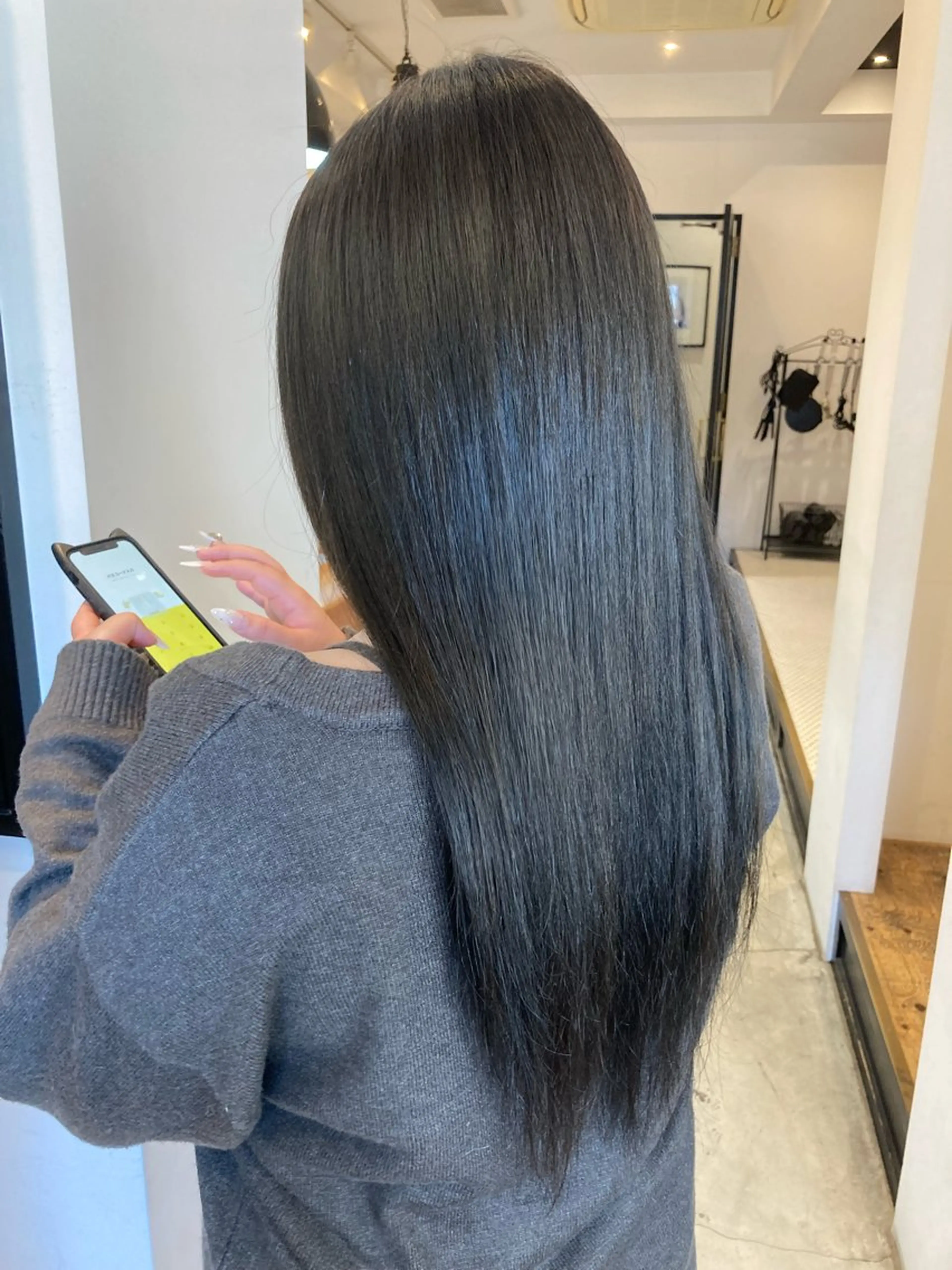 ロング カラー ベージュカラー 透明感カラー グレージュ オレンジ ヘアカラー トリートメント brooch所属・brooch かな  静岡市/草薙のヘアスタイル