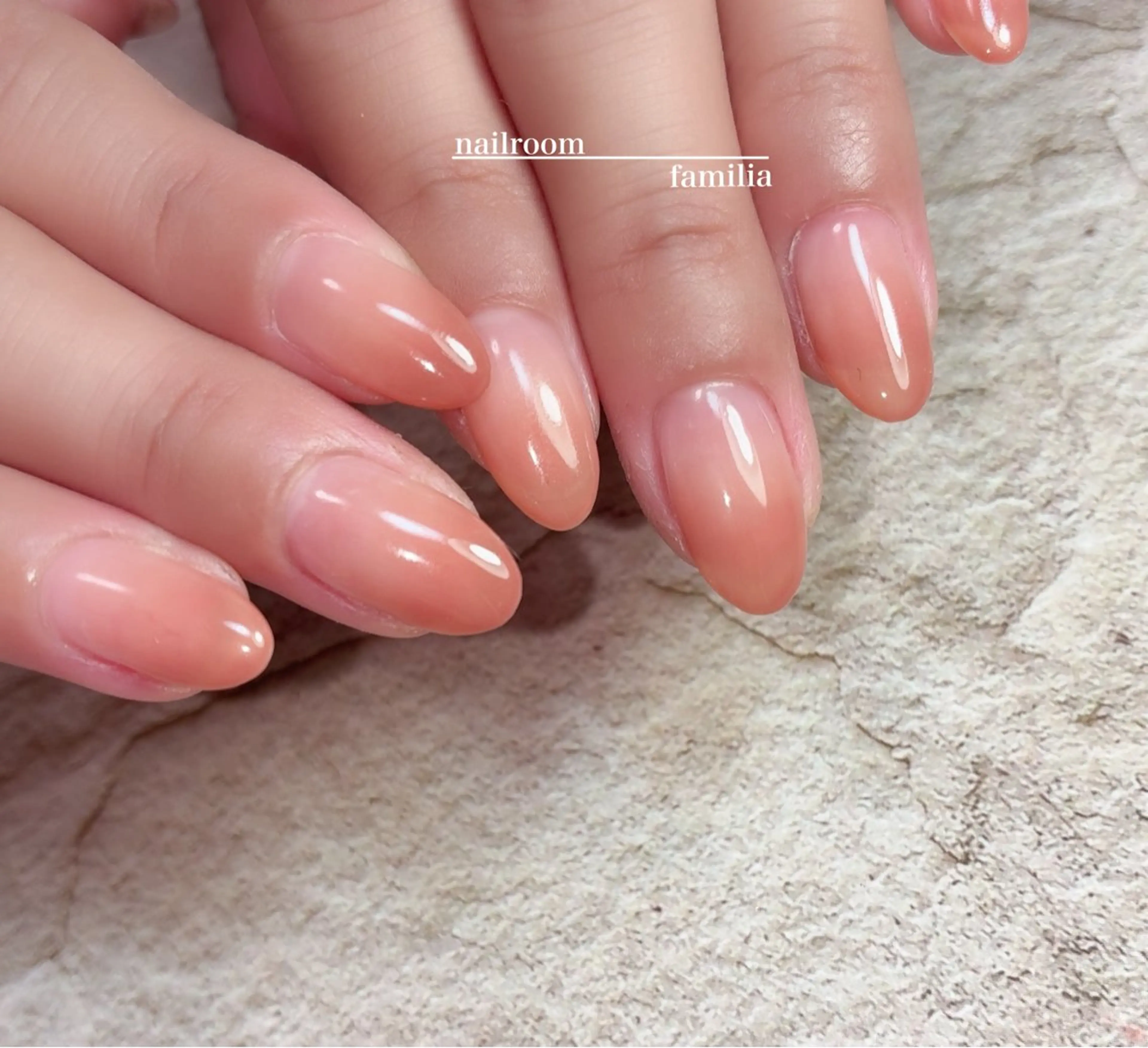 ネイル ハンドネイル -nailroom- familiaのネイルデザイン