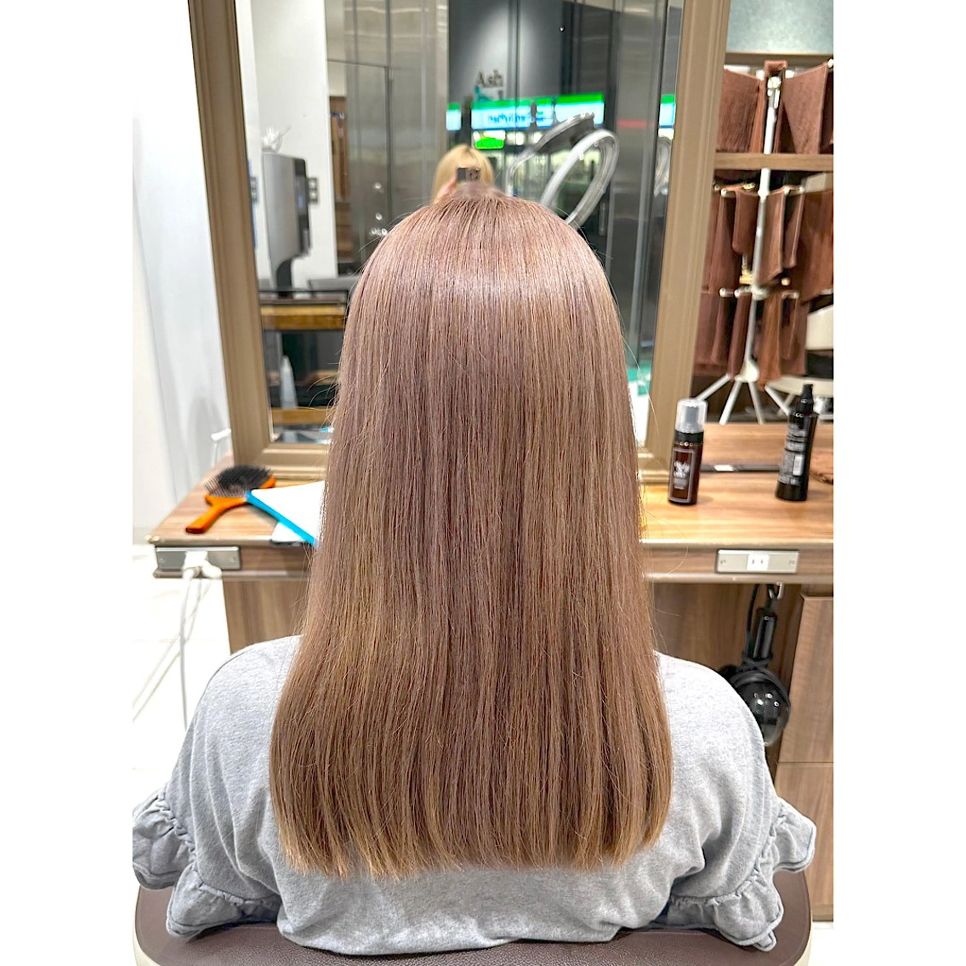 セミロング カラー ラフィス池袋所属・✨本格的韓国スタイル 特化✨ﾊﾙｶ✨️のヘアスタイル