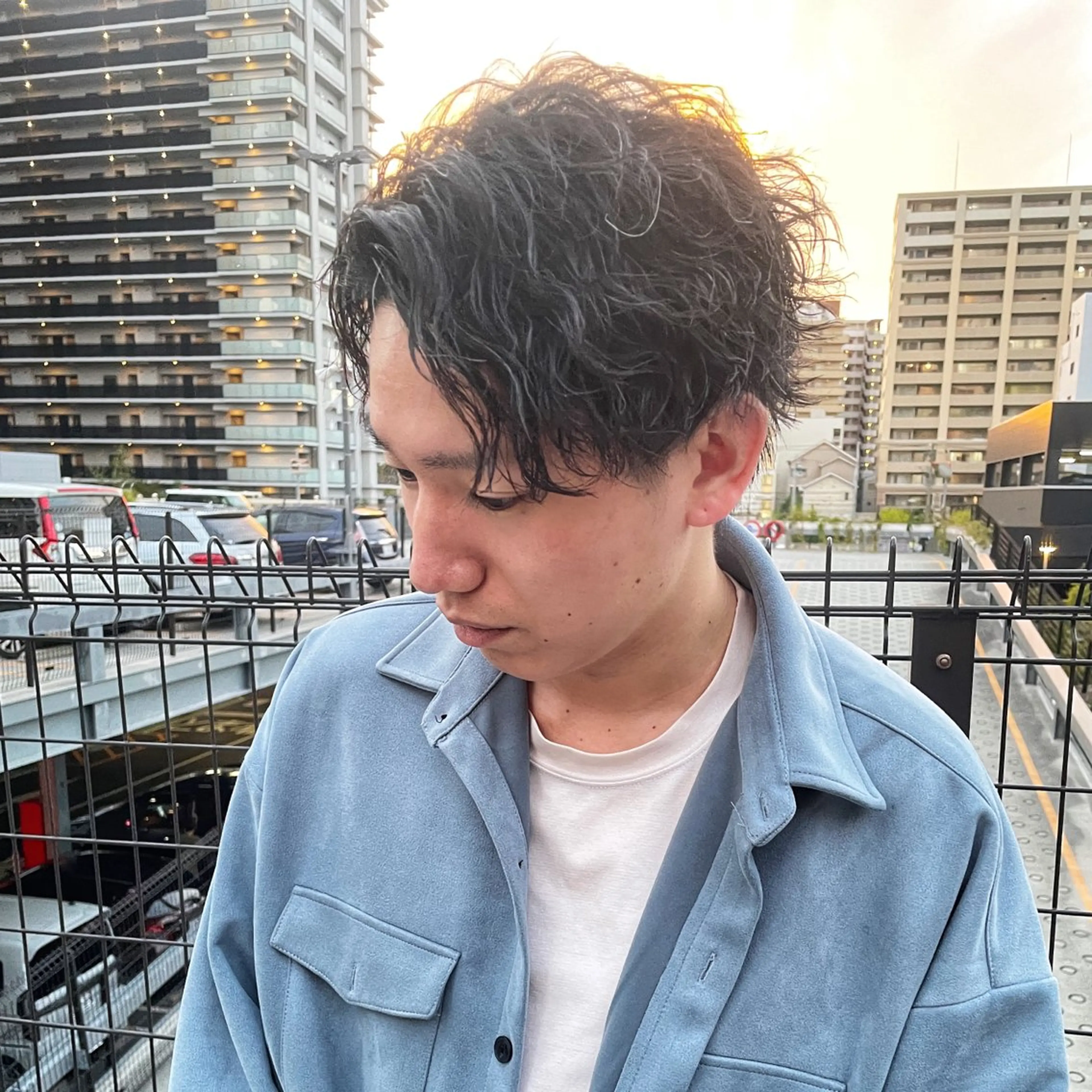 ショート パーマ メンズ メンズパーマ ツイストスパイラルパーマ スパイラルパーマ カット ヘアカラー パーマ メンズヘア特化 崎田 成人のヘアスタイル