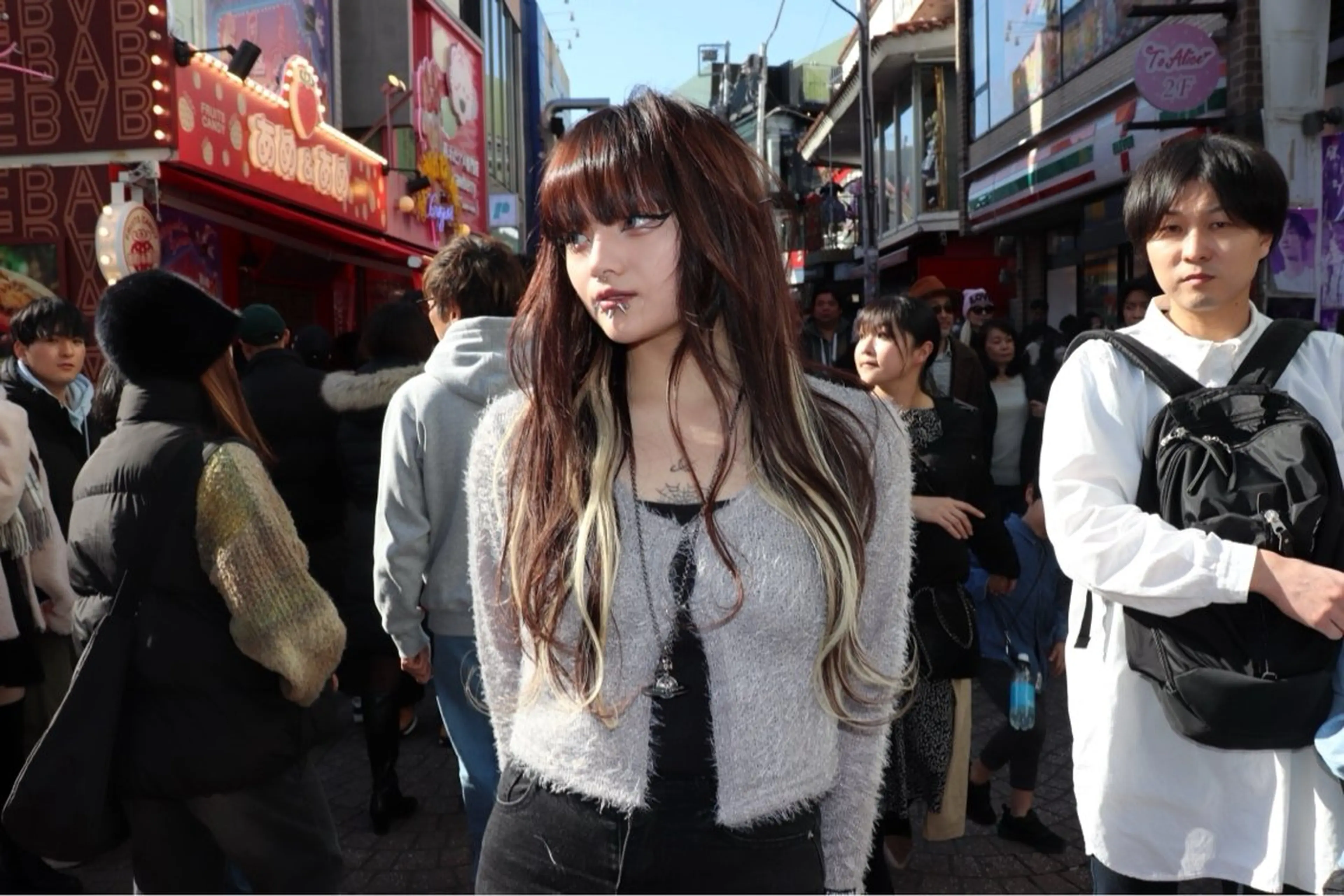 ロング SHIN レイヤー‪‪カットのヘアスタイル