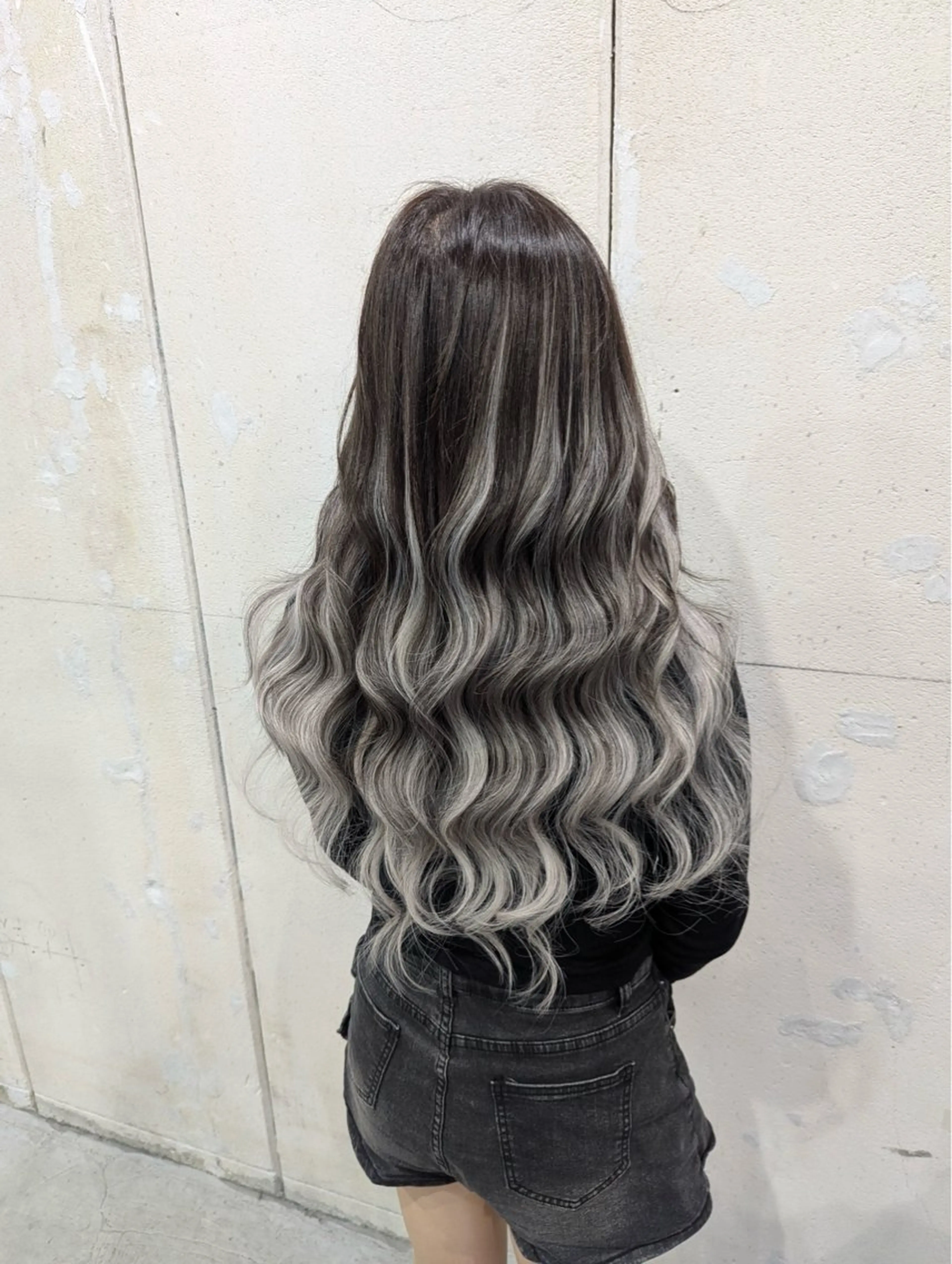 【最高級バージンレミーシールエクステ50cm】＋艶カラーの写真