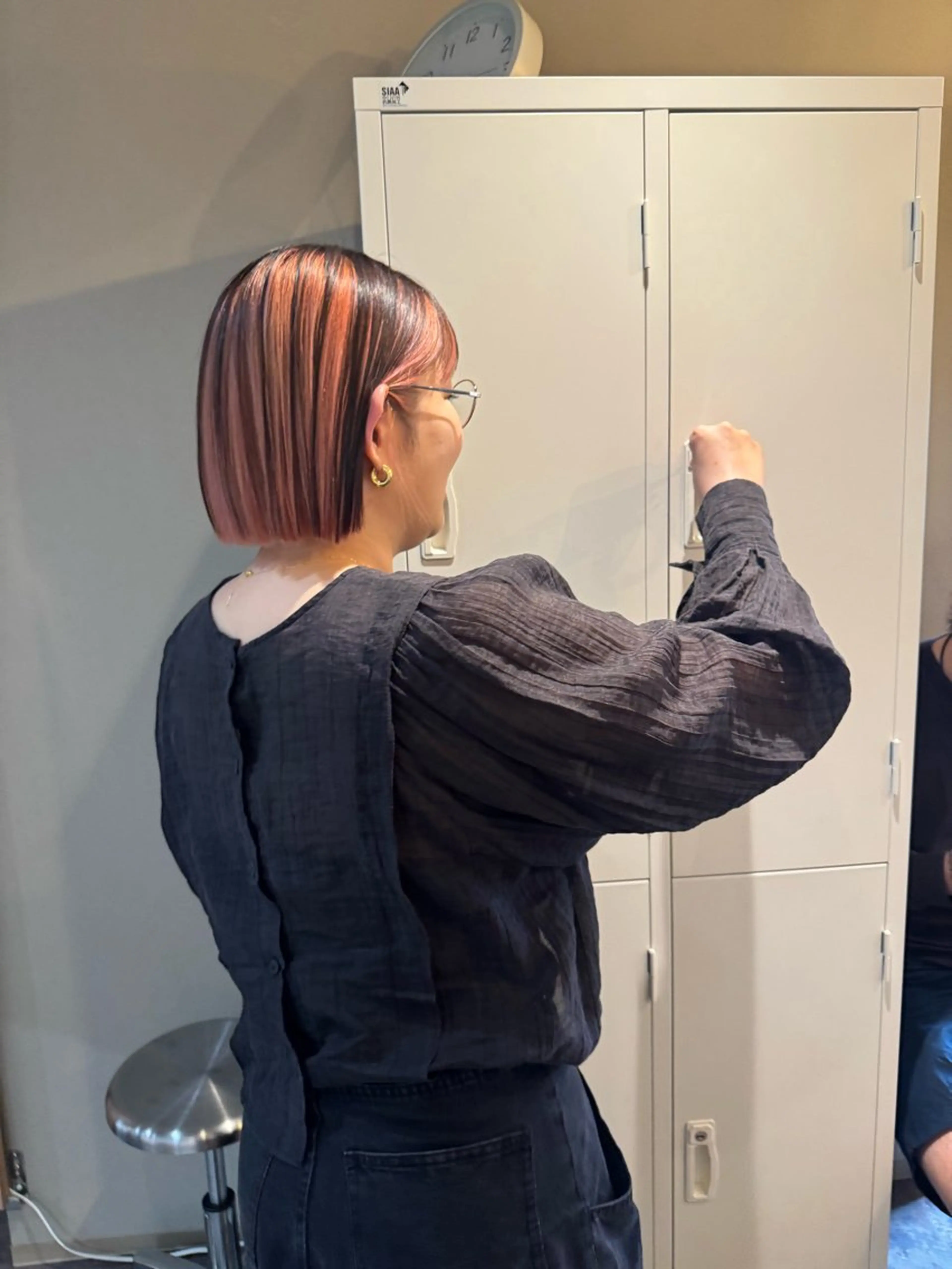 ショート ヘアカラー トリートメント ヘアセット ハルカ/透け感カラー /顔周りレイヤーのヘアスタイル