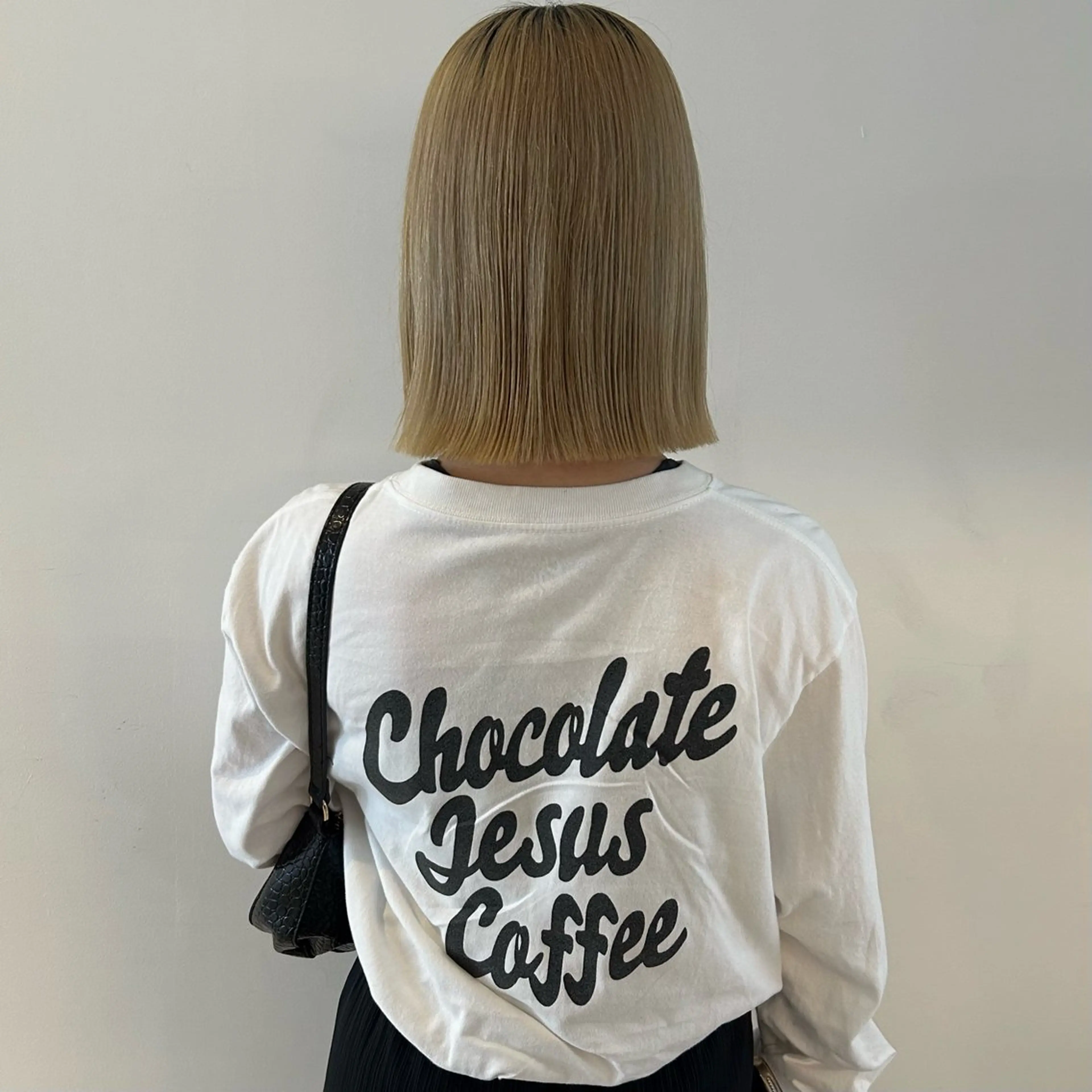 ミディアム カラー 切りっぱなしボブ ボブ 顔まわりレイヤー 顔周りカット 姫カット nonoka オリーブ/グレージュのヘアスタイル