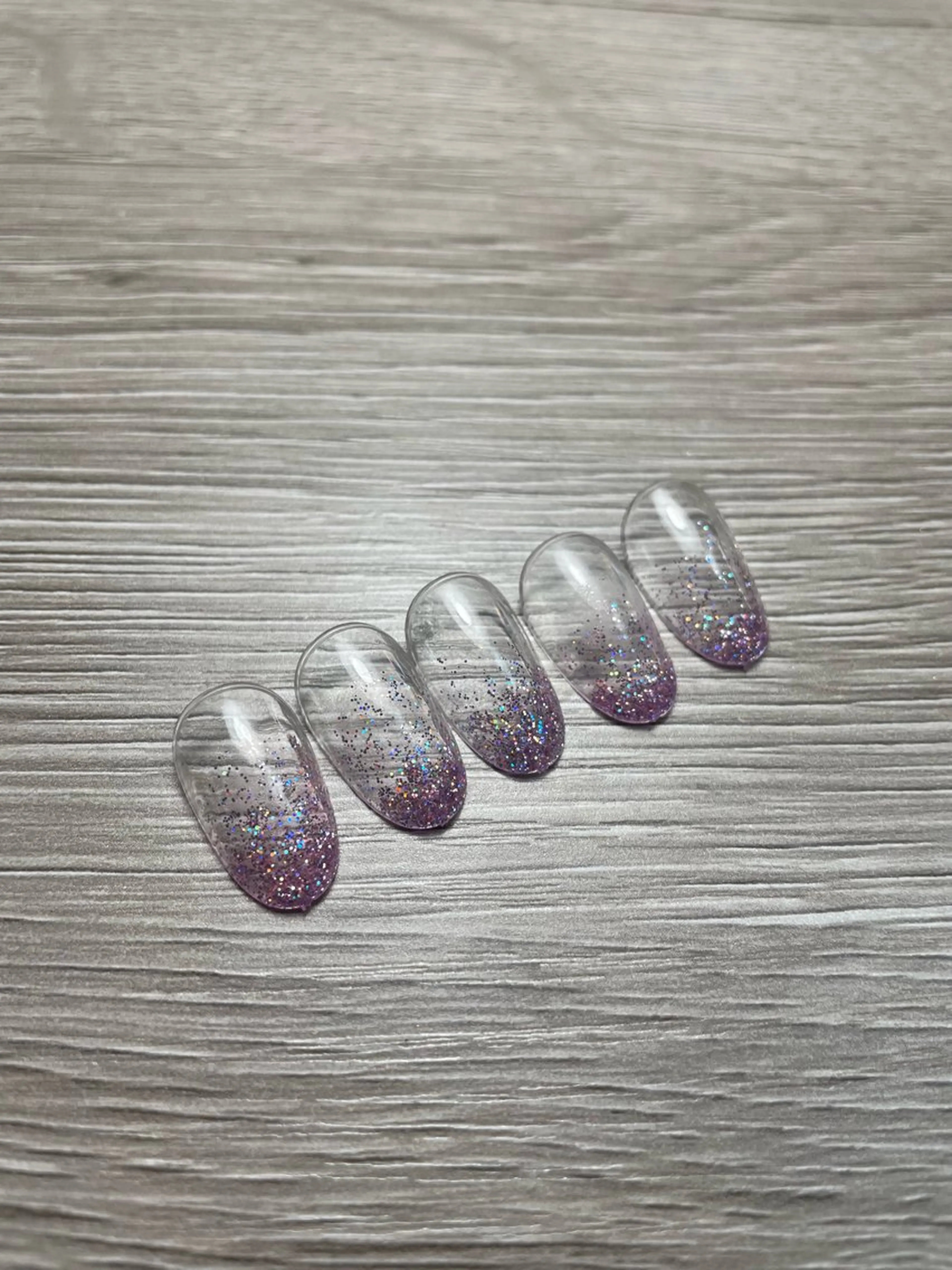 【オフあり✨】シンプルHANDラメグラデーション（ラメグラ）の写真