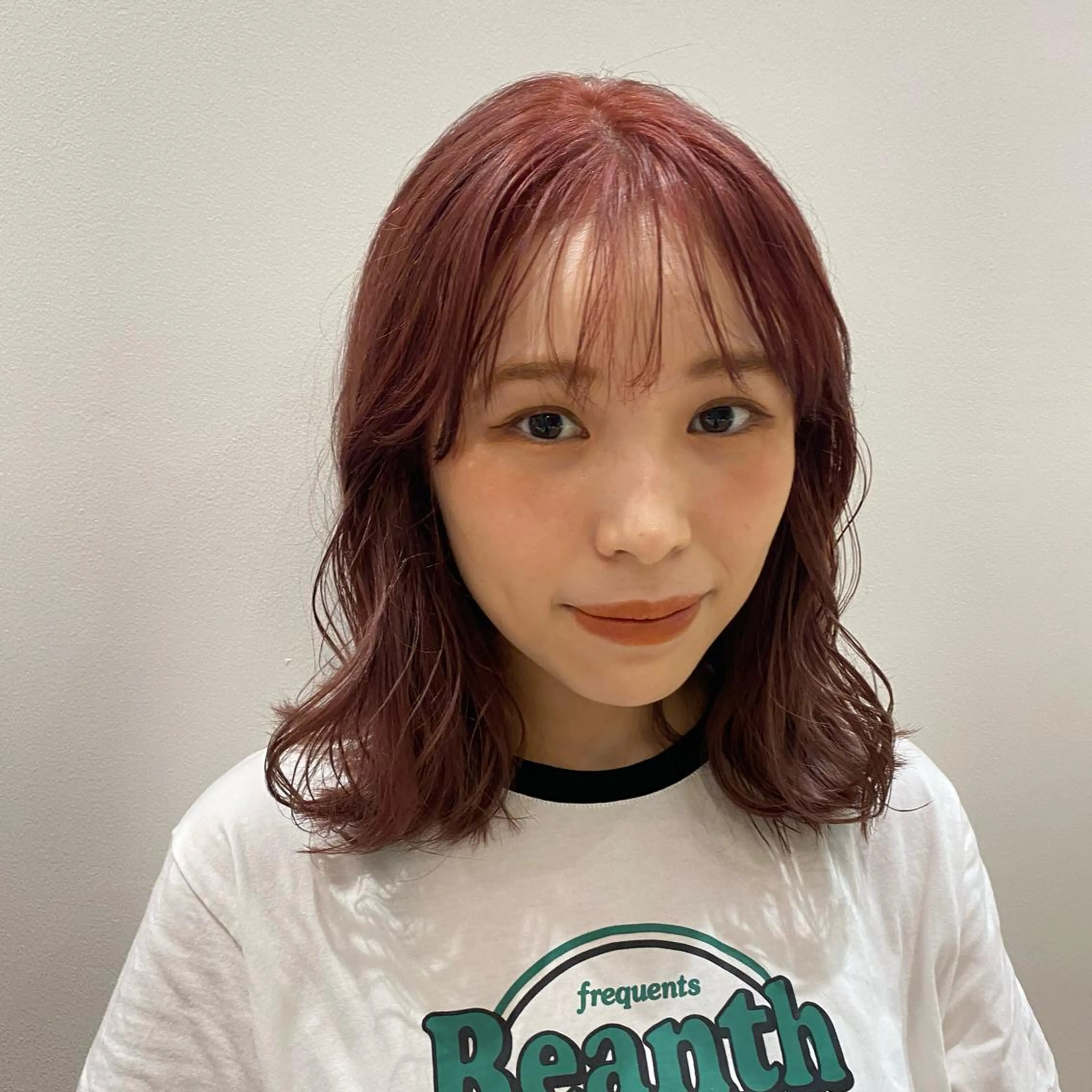 カラー ピンクカラー 増井 彩乃のヘアスタイル