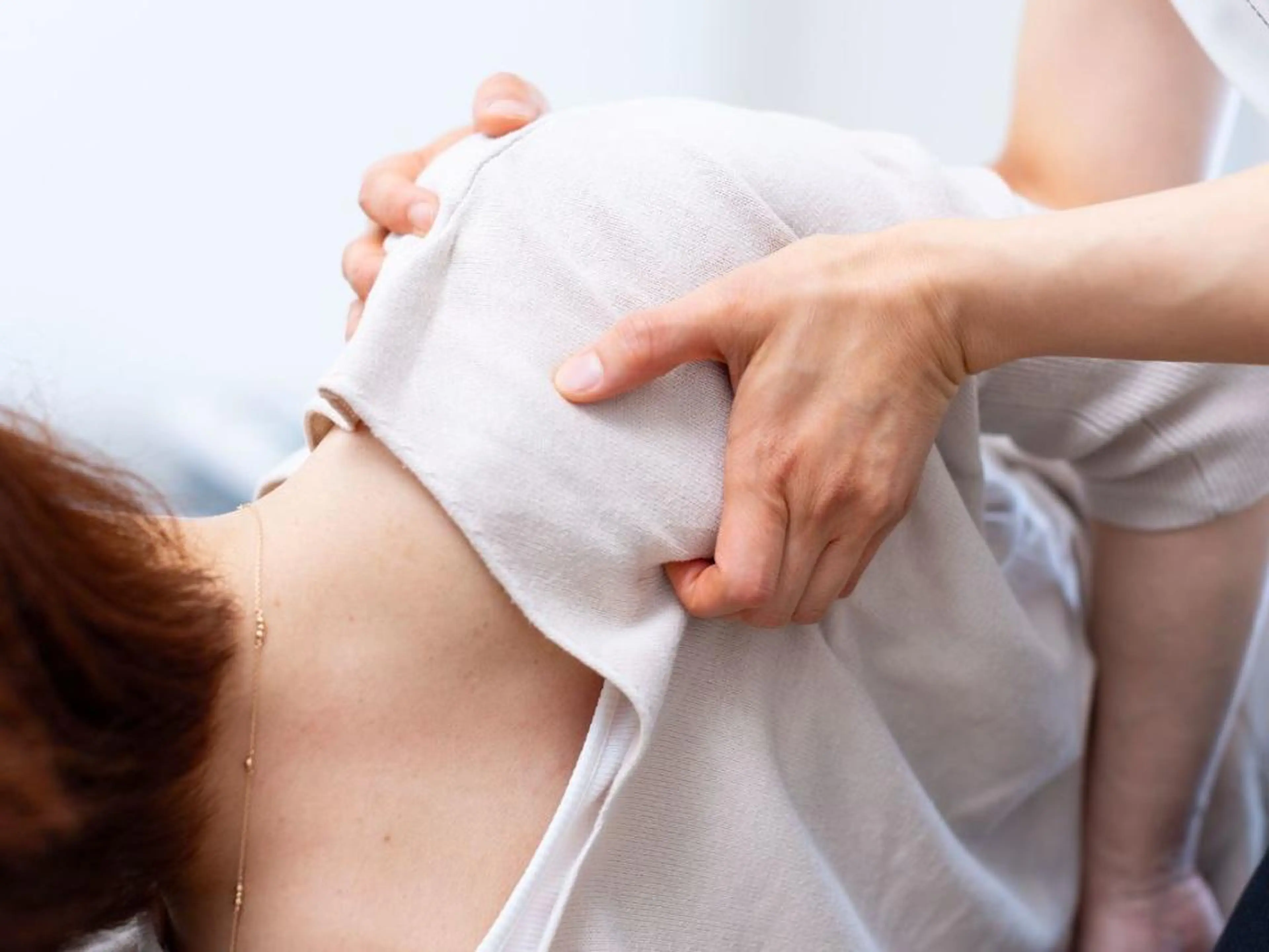 💫ワンコインキャンペーン💫【悪姿勢・巻き肩改善✨】猫背矯正の写真