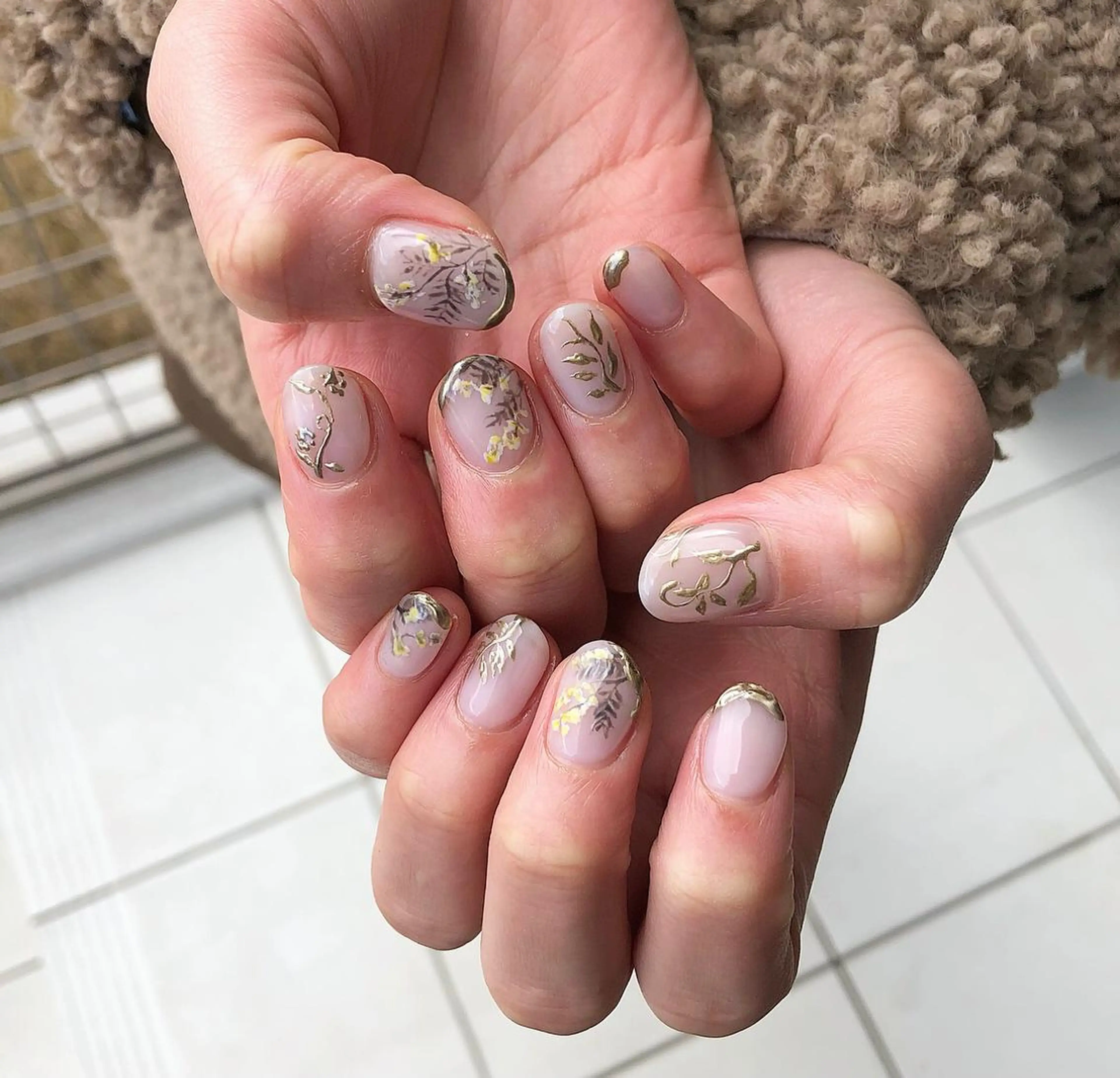 ネイル ハンドネイル émus nail Mamiのネイルデザイン