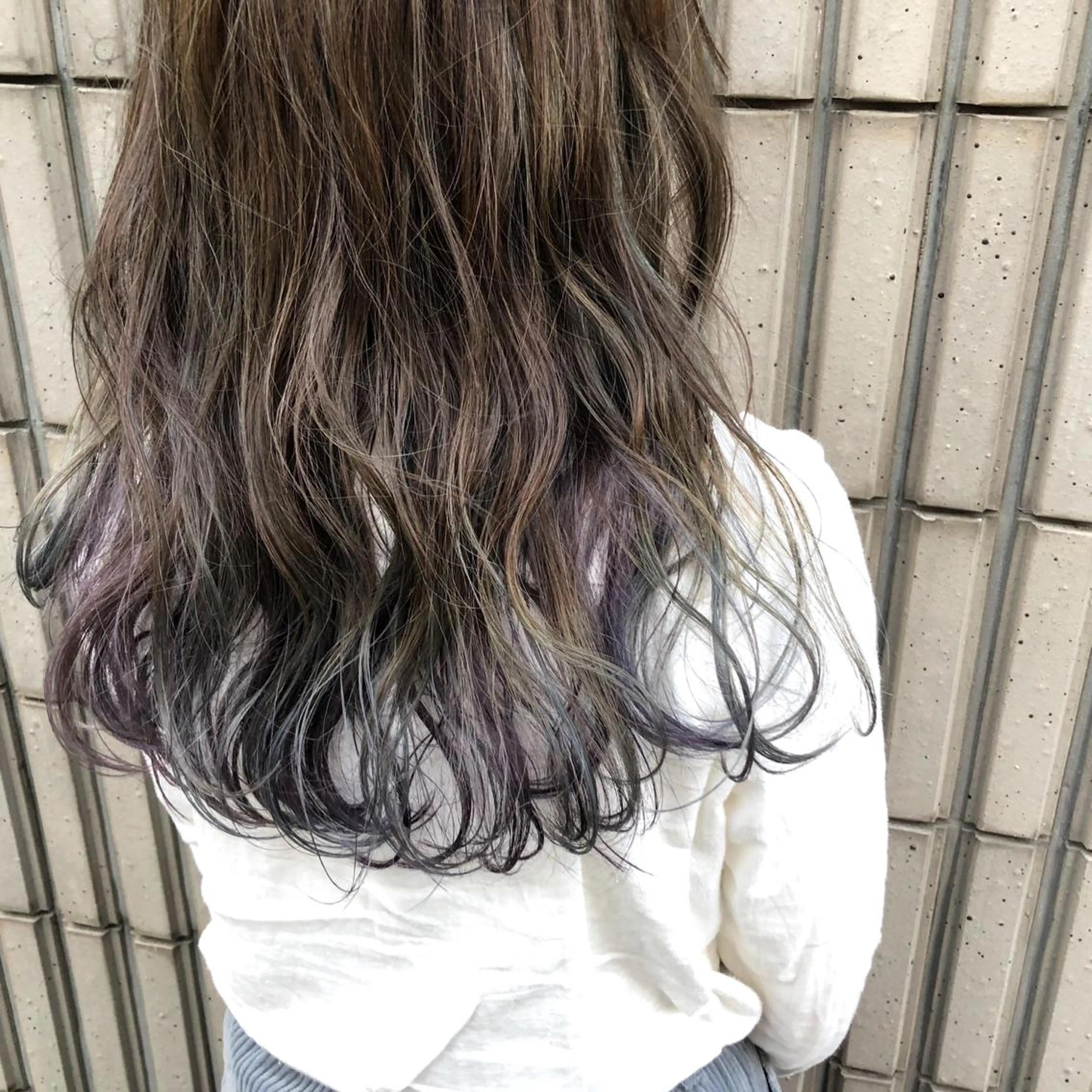 ロング カラー ブリーチ デザインカラー グラデーションカラー ツキノキ ミナのヘアスタイル