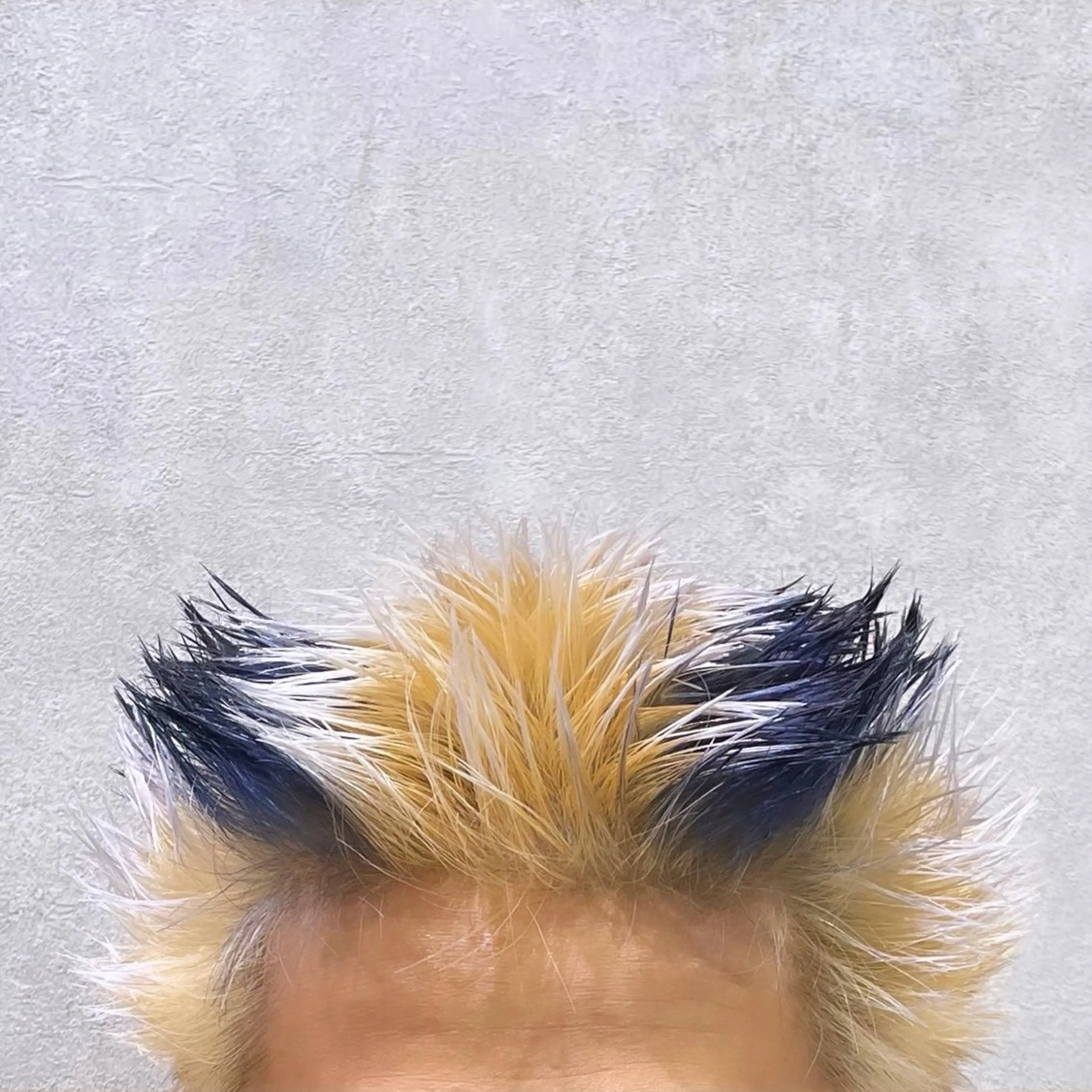 ショート カラー カット ヘアカラー トリートメント 《ブリーチ/赤み消し /髪質改善》若松良樹のヘアスタイル